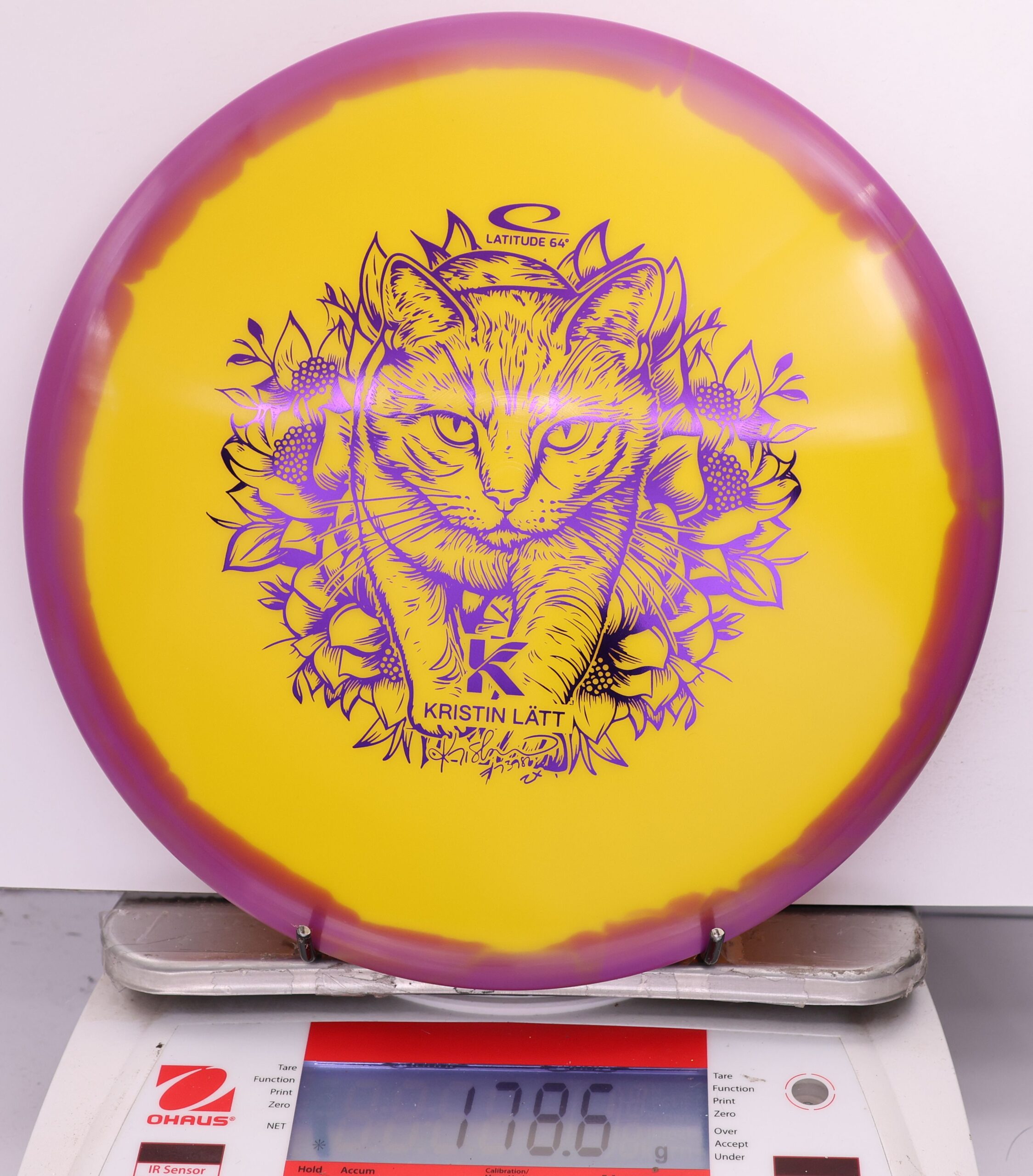 570919 Gold Orbit Claymore, Kristin Lätt 2025 Tour Series - #810 Purple-Yellow, 179