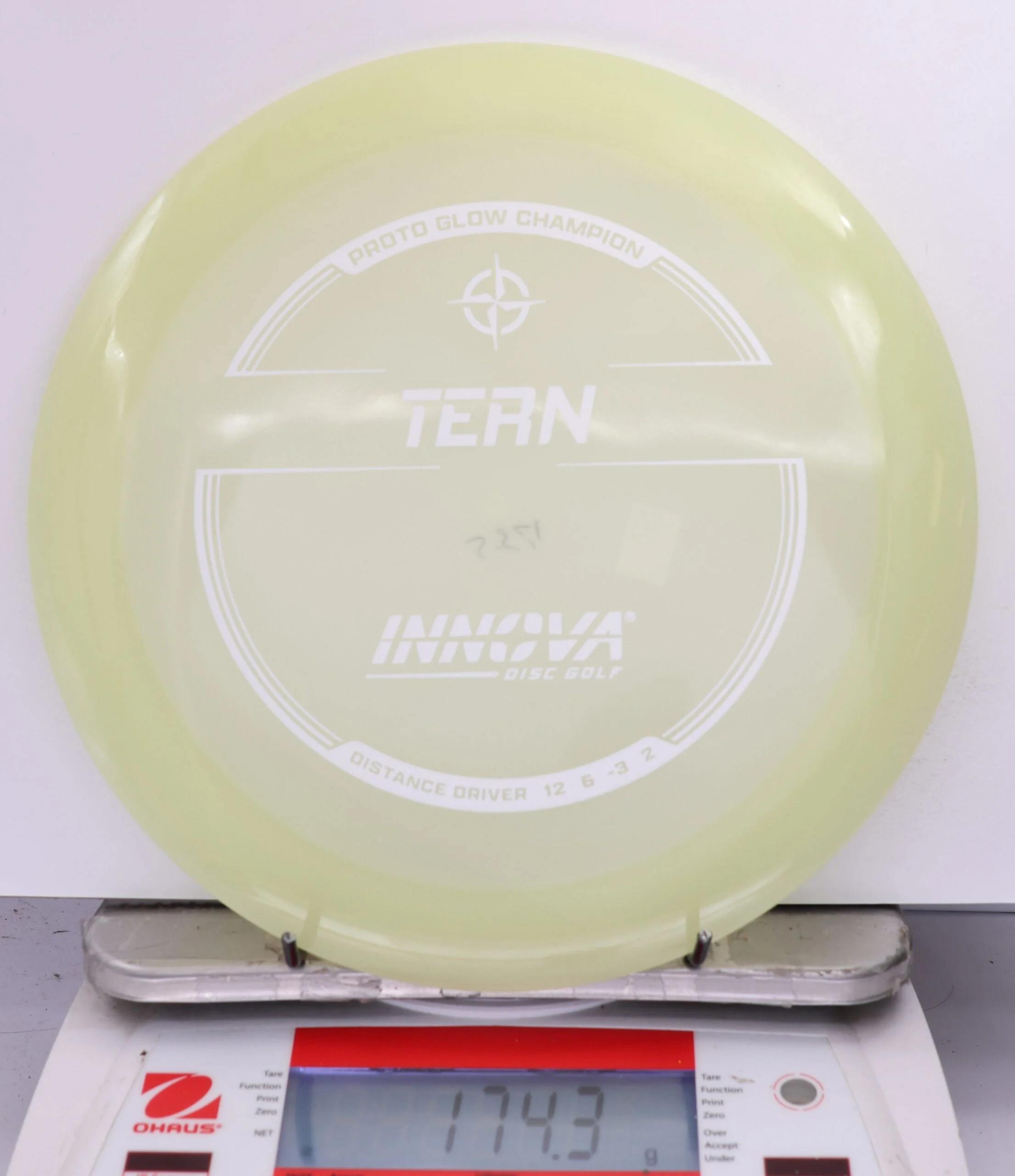 573797 Proto Glow Champion Tern - #203 Glow, 174