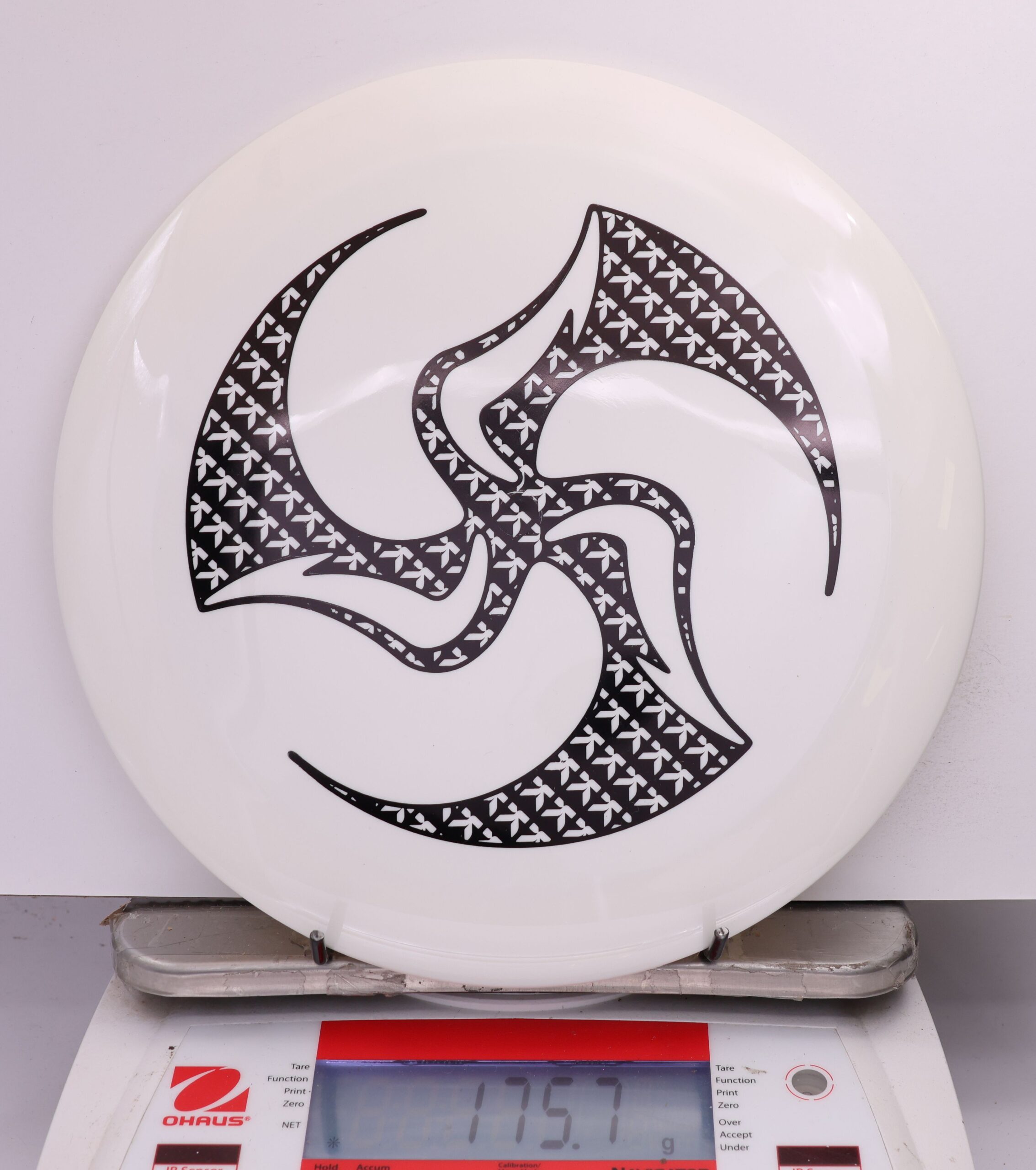 617327 Grand Grace, Kristin Lätt 2025 Signature Series - Huk Lab - #412 White, 176