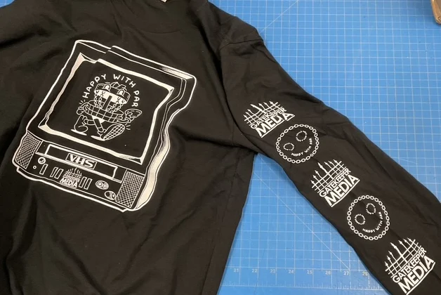 Gatekeeper Media, Happy with Par Long sleeve Tee-Shirt - Image 3