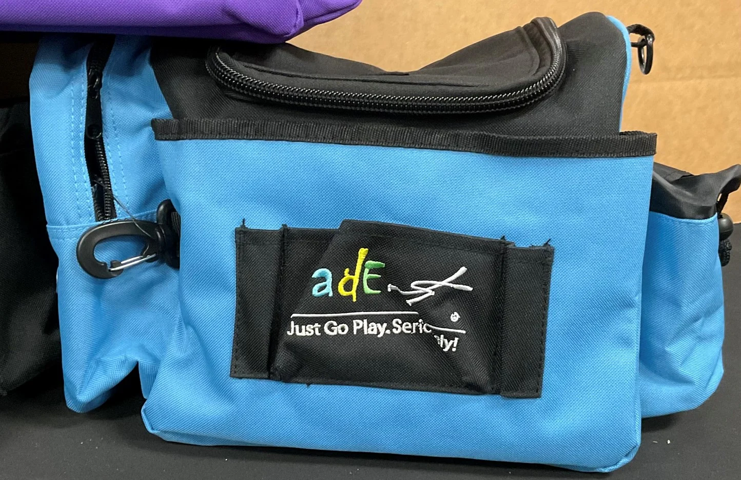 699458 Fade Crunch Box Disc Golf Bag - LightBlue