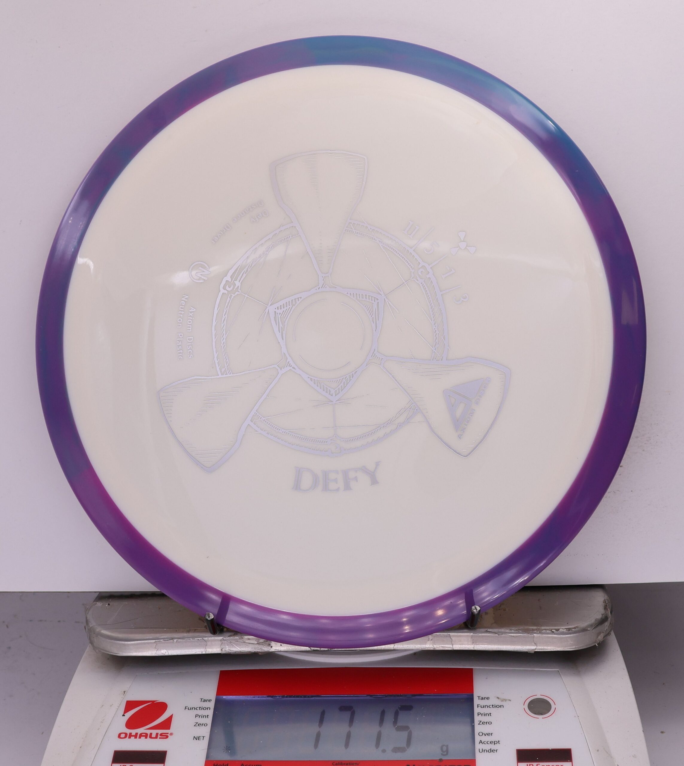 715729 Neutron Defy - #282 Blurple-White, 172