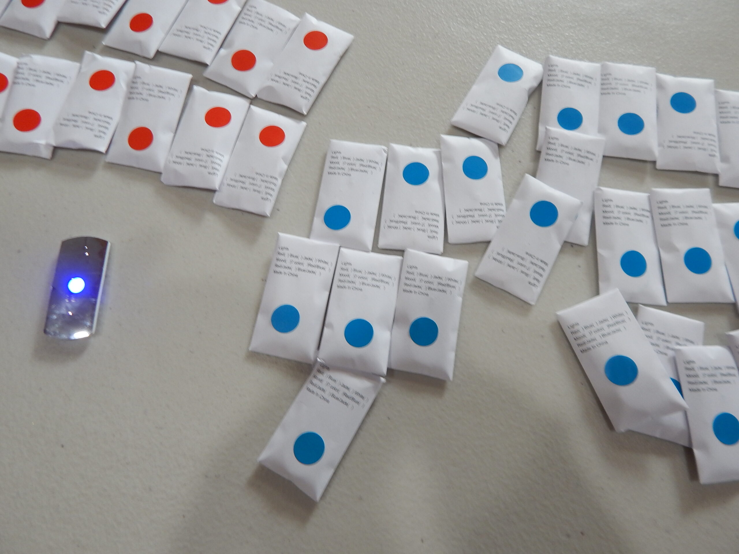 721712 Dynamic Discs LED Light - Blue, 1.75\"x.75\"