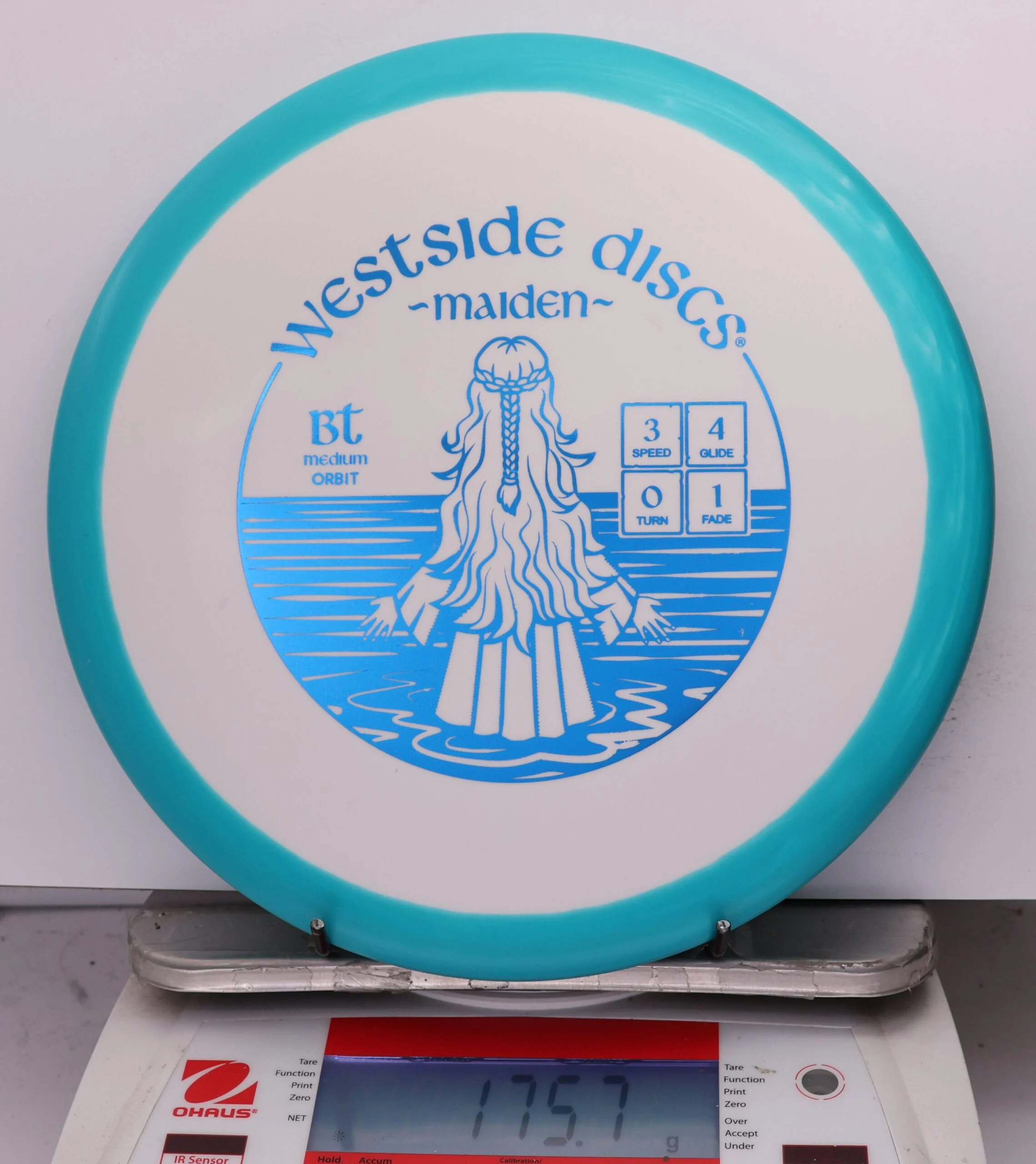 768186 BT Medium Orbit Maiden - #974 Blue-White, 176