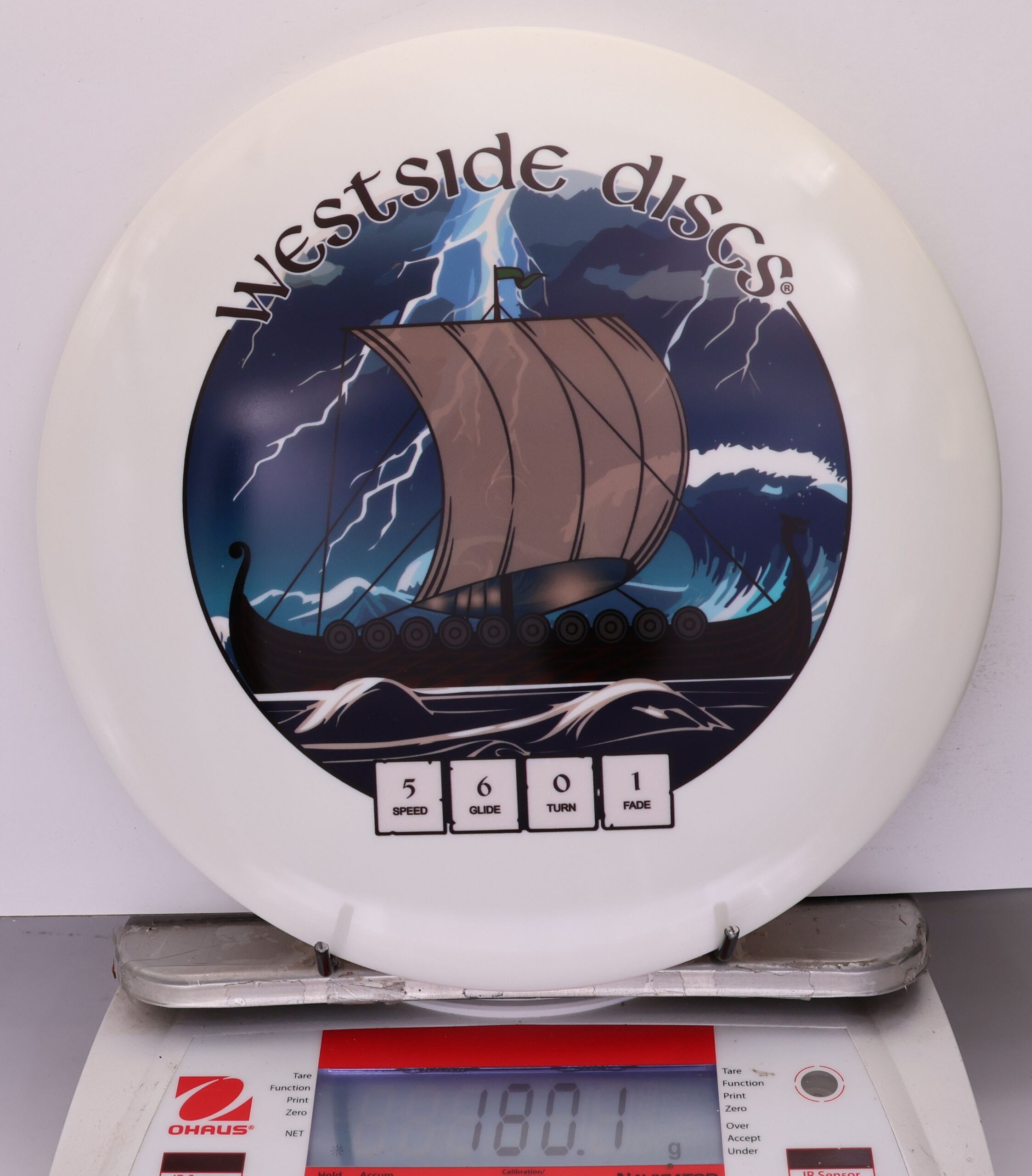 781927 Tournament Warship, Runo DyeMax - #04 White, 180