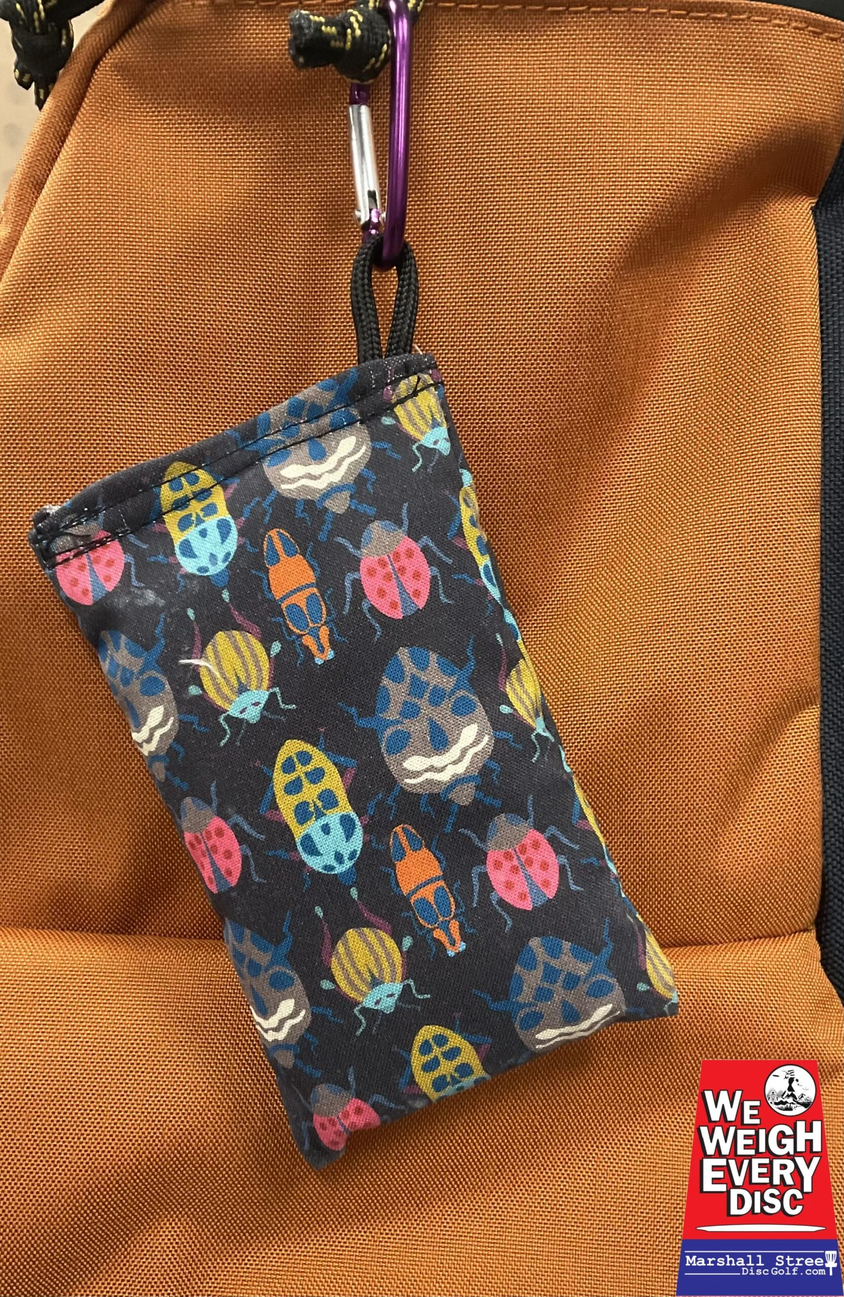 789911 Chalky Bags with Carabiner - The Beetles-Black, Chalky Bags