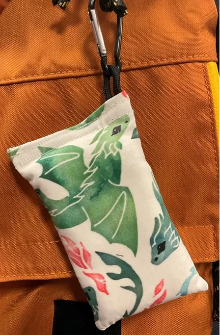 789922 Chalky Bags with Carabiner - Big Dragons-White, Chalky Bags