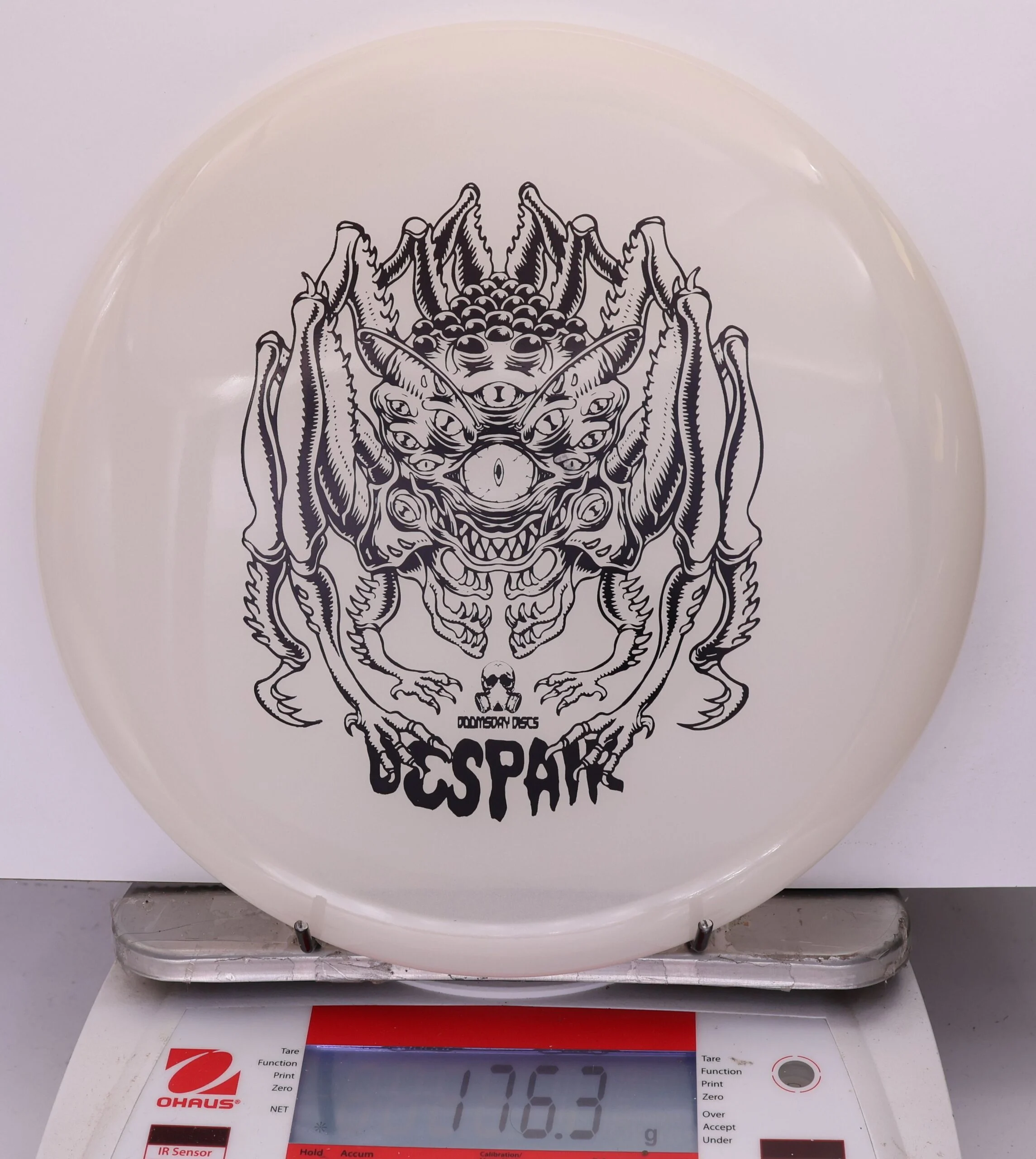 797407 Isolation Glow Despair - #572 Glow, 176