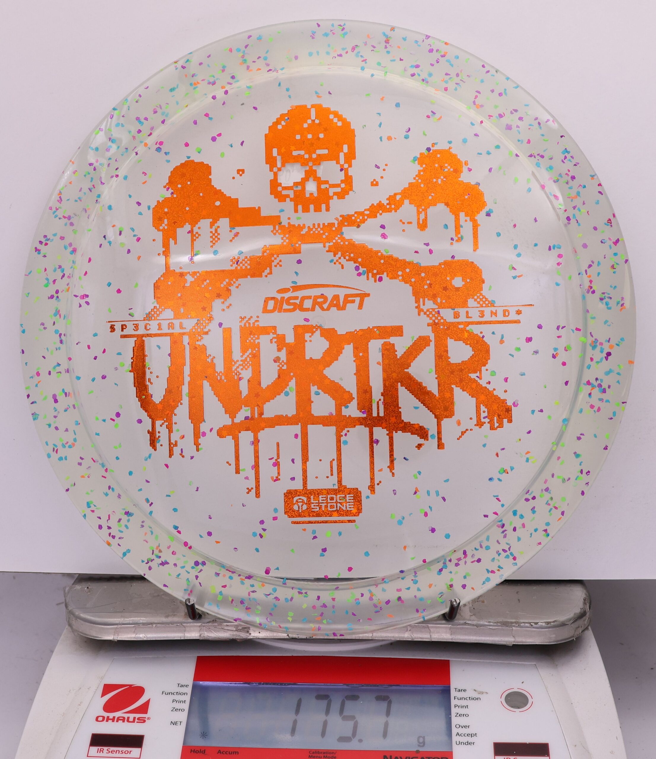 814225 Stiff CryZtal Confetti Undertaker, 2026 Ledgestone - #09 Clearish, 176