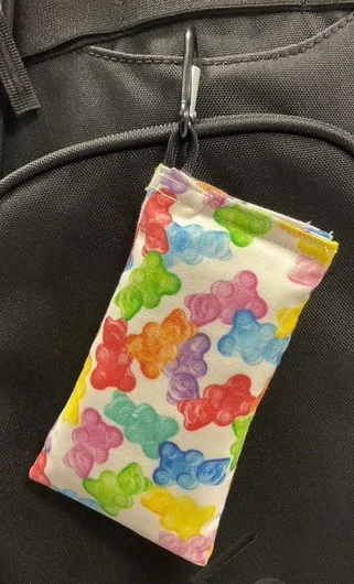 841444 Chalky Bags with Carabiner - Gummy Bears-White, Chalky Bags
