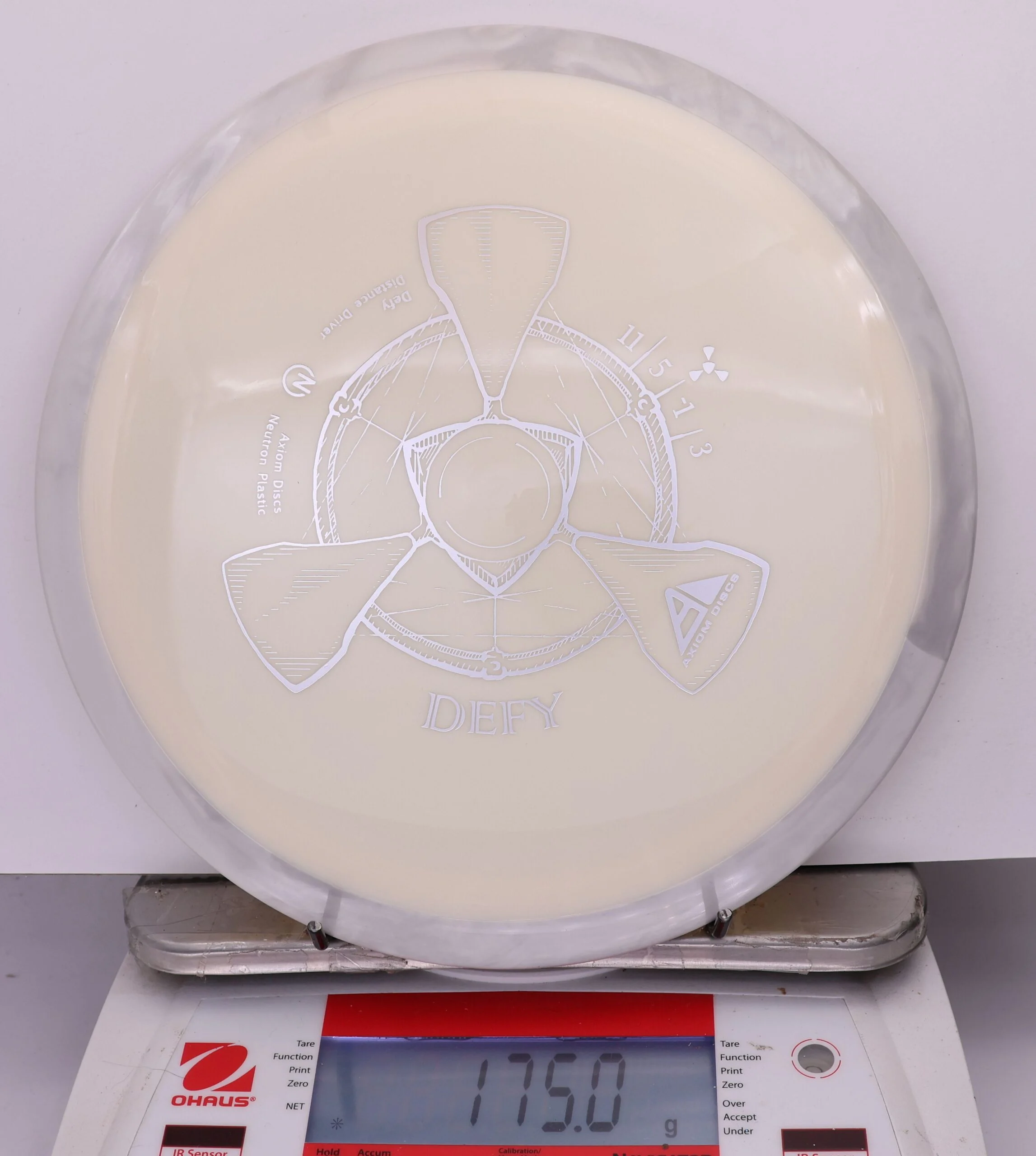 843036 Neutron Defy - #10 Silver-White, 175