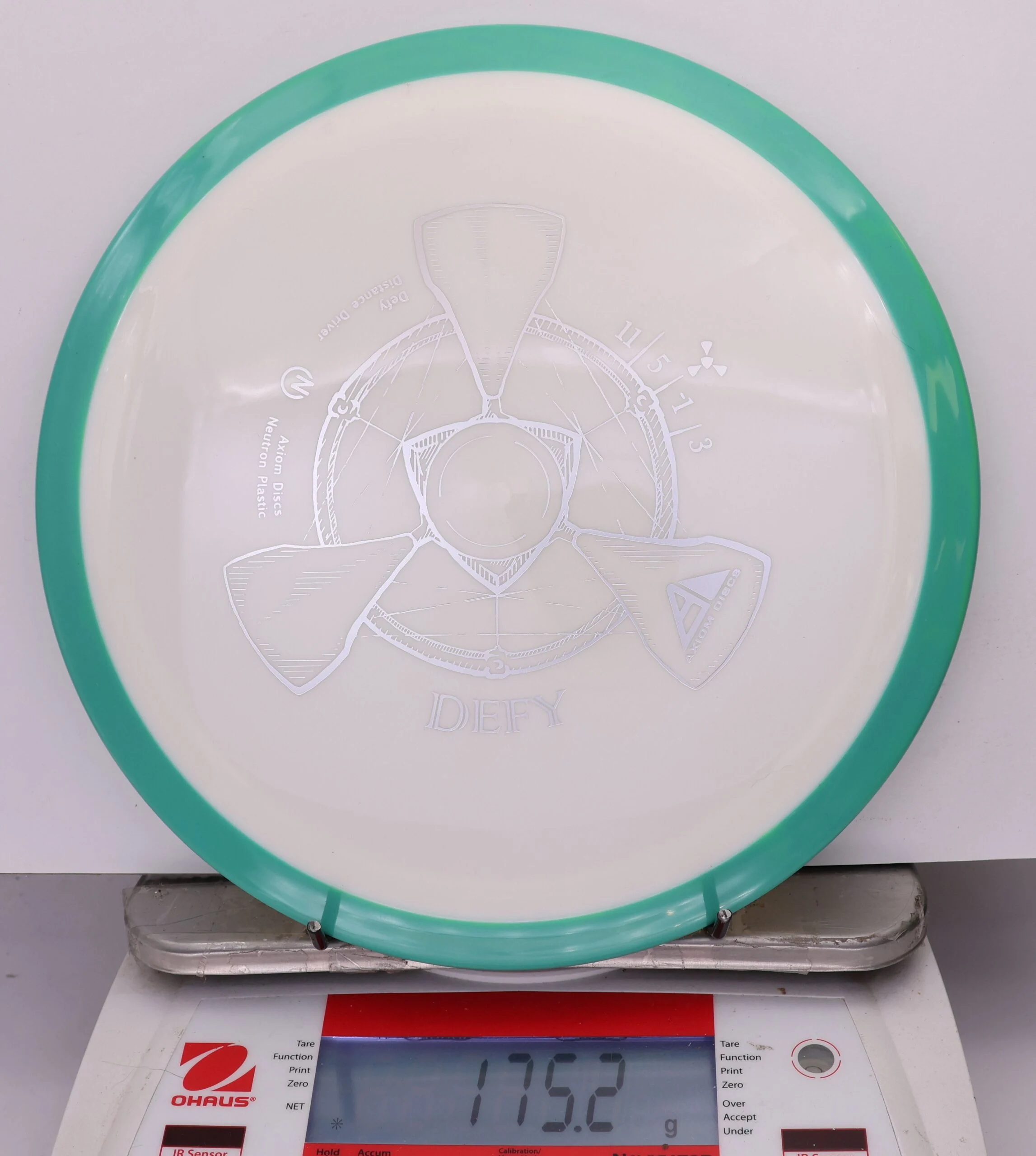 843038 Neutron Defy - #12 Aqua-White, 175