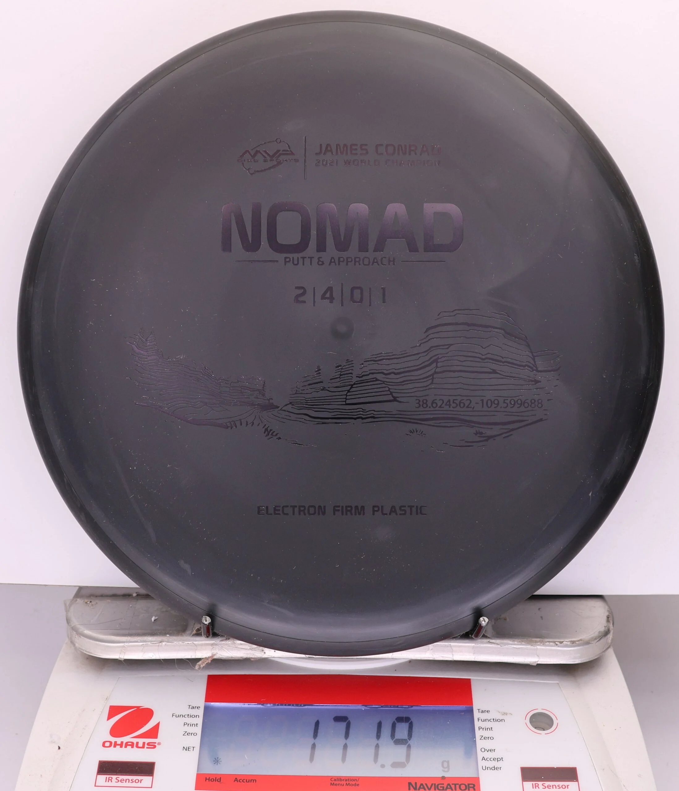 863158 Electron Firm Nomad, James Conrad - #400 Black, 172