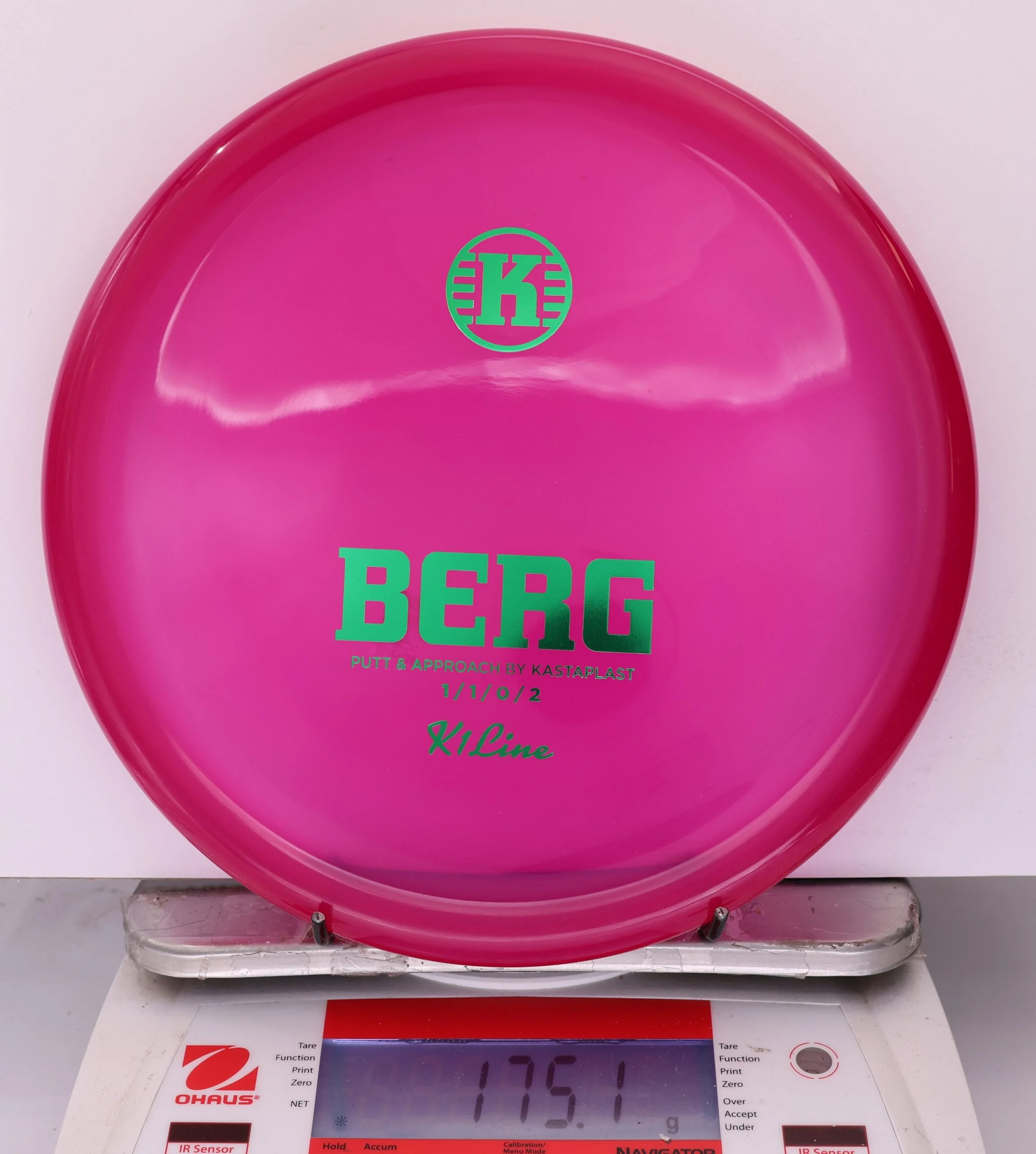 897877 K1 Berg - #02 Magenta, 175