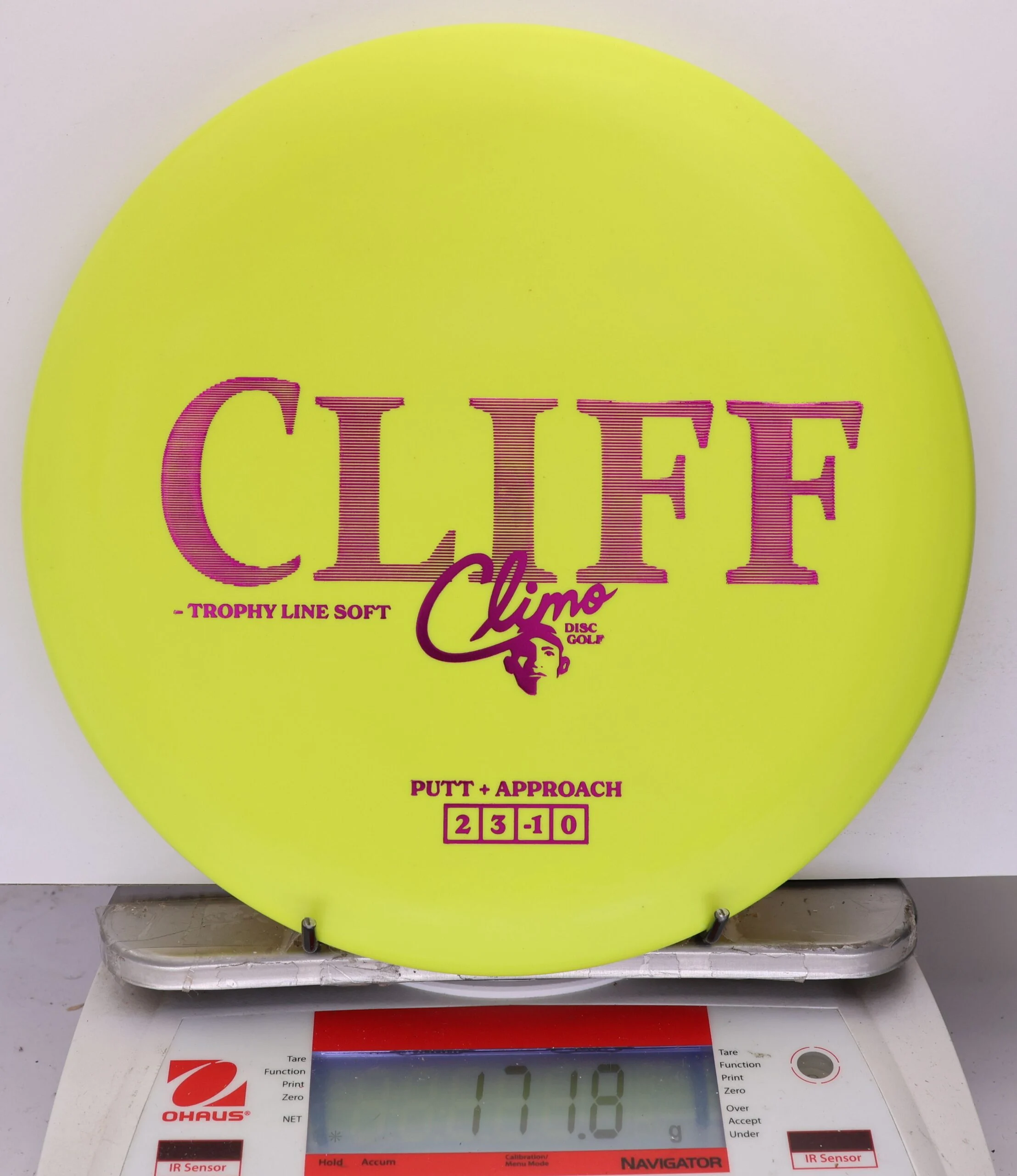 928538 Trophy Line Soft Cliff - #285 Yellow, 172