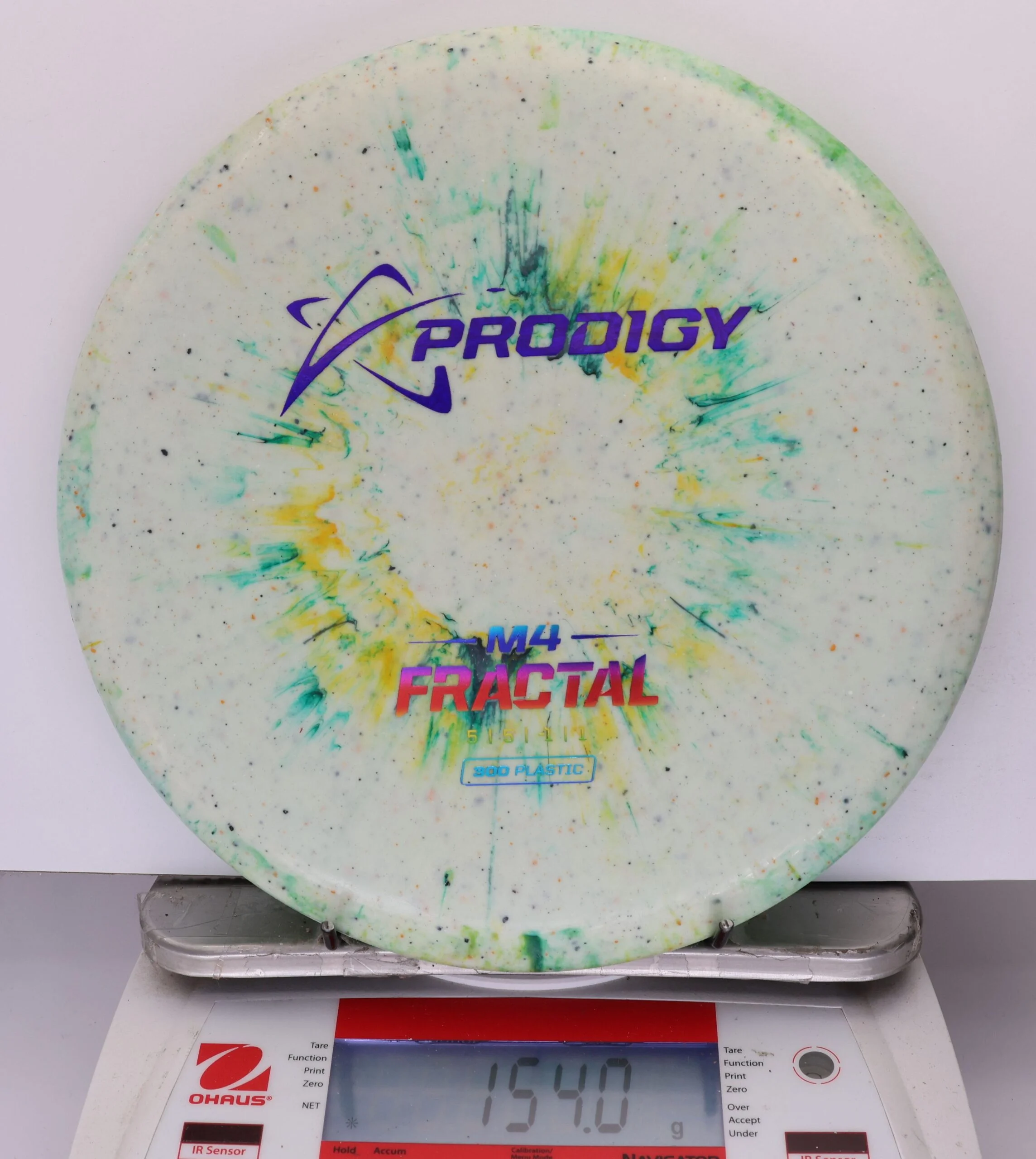 930675 Prodigy M4, Fractal 300 - #587 White-GreenYellow, 154