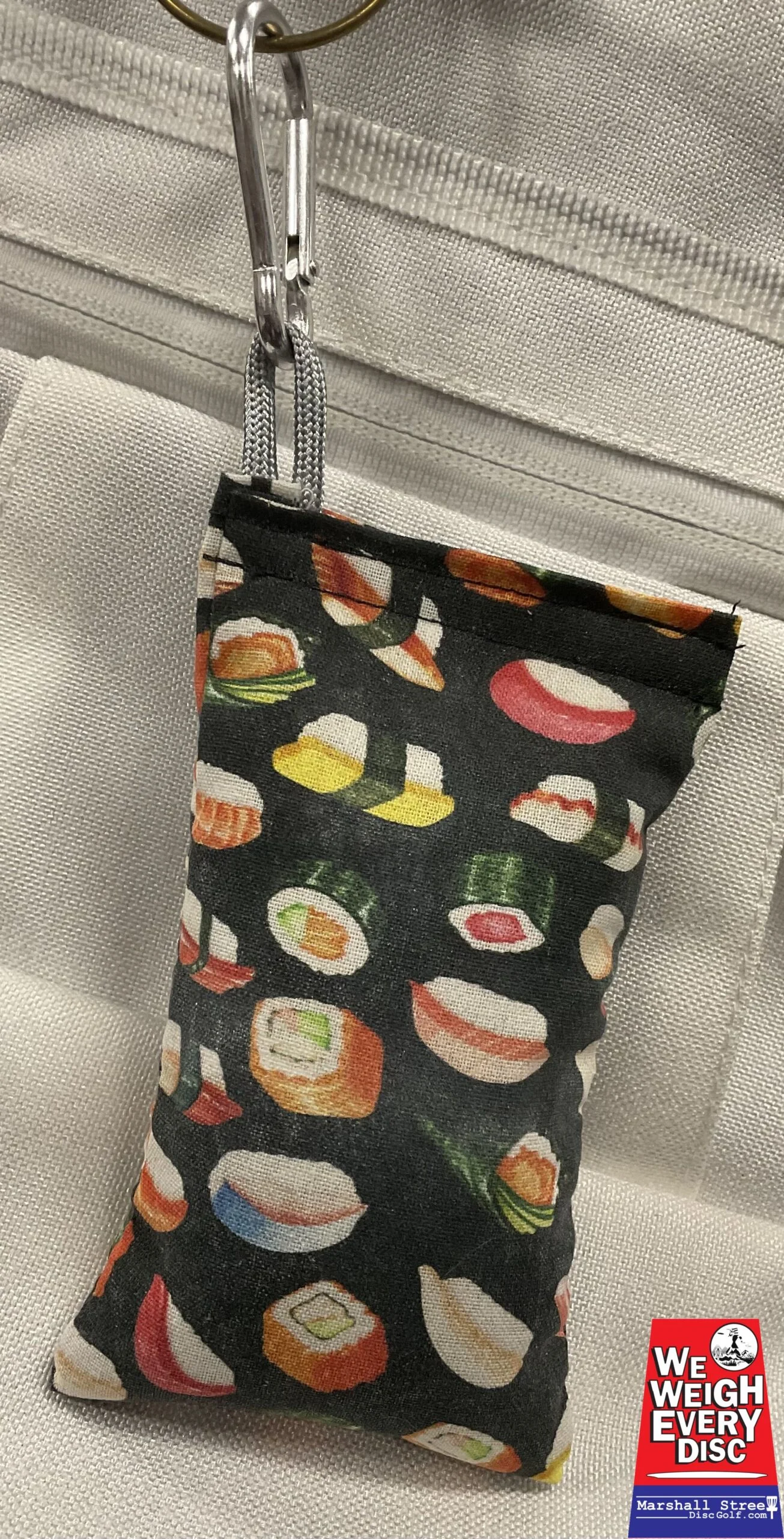 933956 Clay Bags with Carabiner - Sushi-Black, CLAY