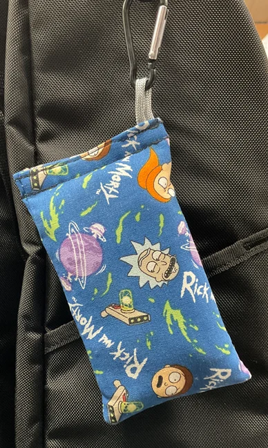 933999 Clay Bags with Carabiner - Rick and Morty-Blue, CLAY