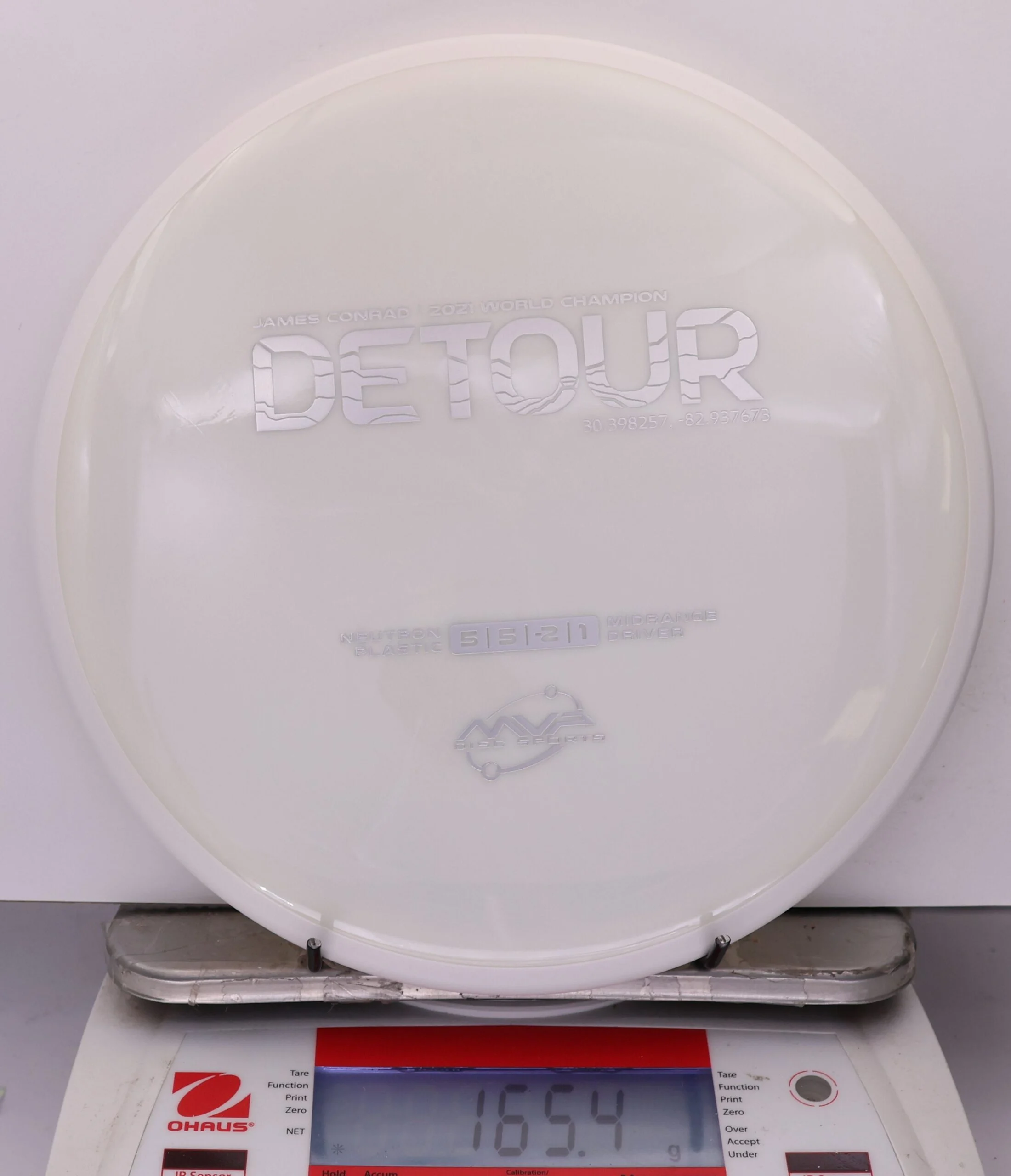 949513 Dynamic Discs King D's Trucker Hat - Biscuit Blue, Snapback