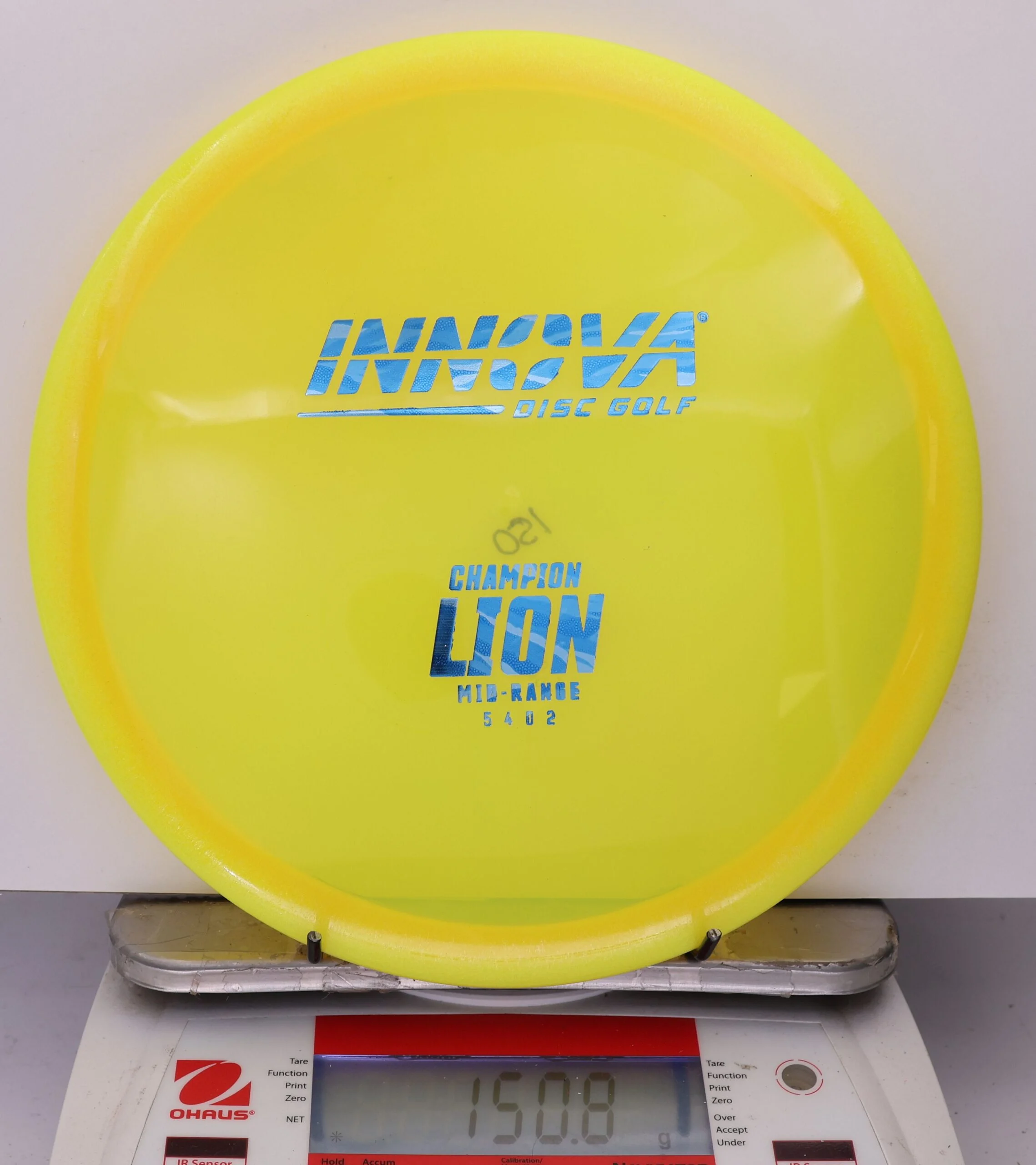 953970 Champion Lion - #894 Yellow, 151