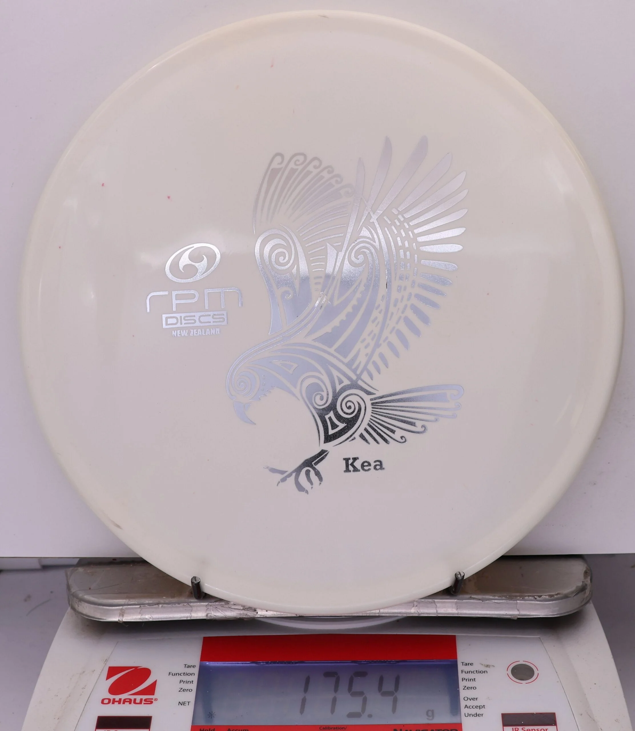 973551 Atomic Kea - #303 White, 175