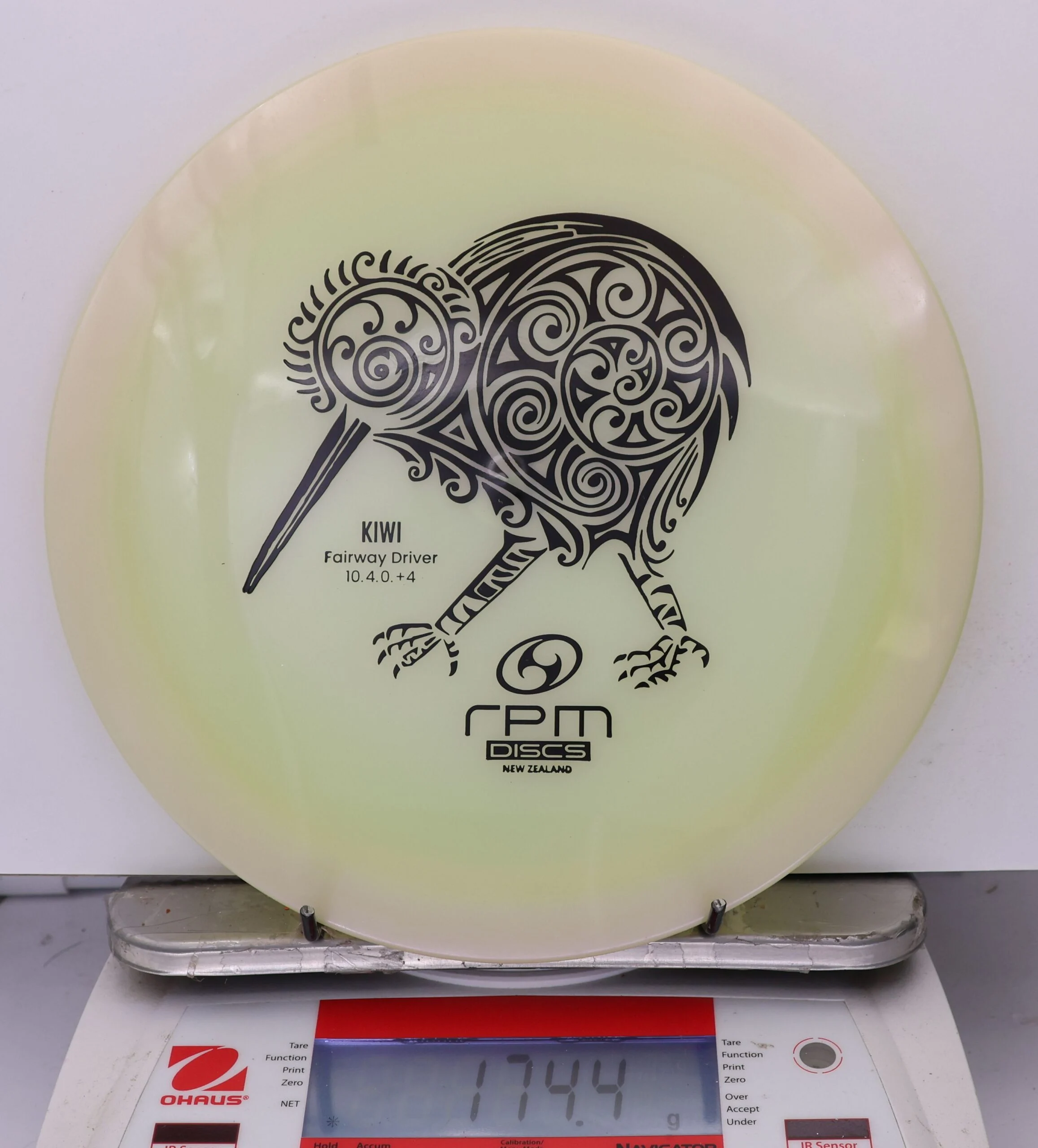 973783 Cosmic Kiwi - #304 CreamLtGreen, 174