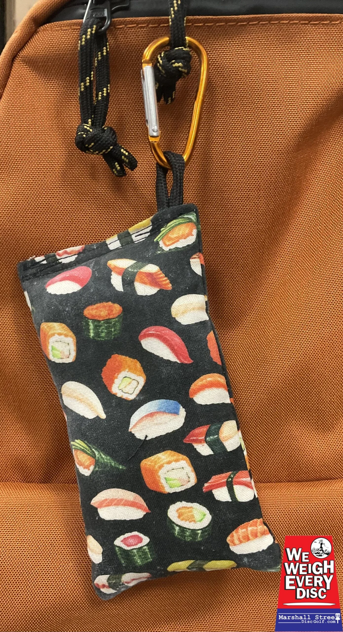 985960 Chalky Bags with Carabiner - Sushi-Black, Chalky