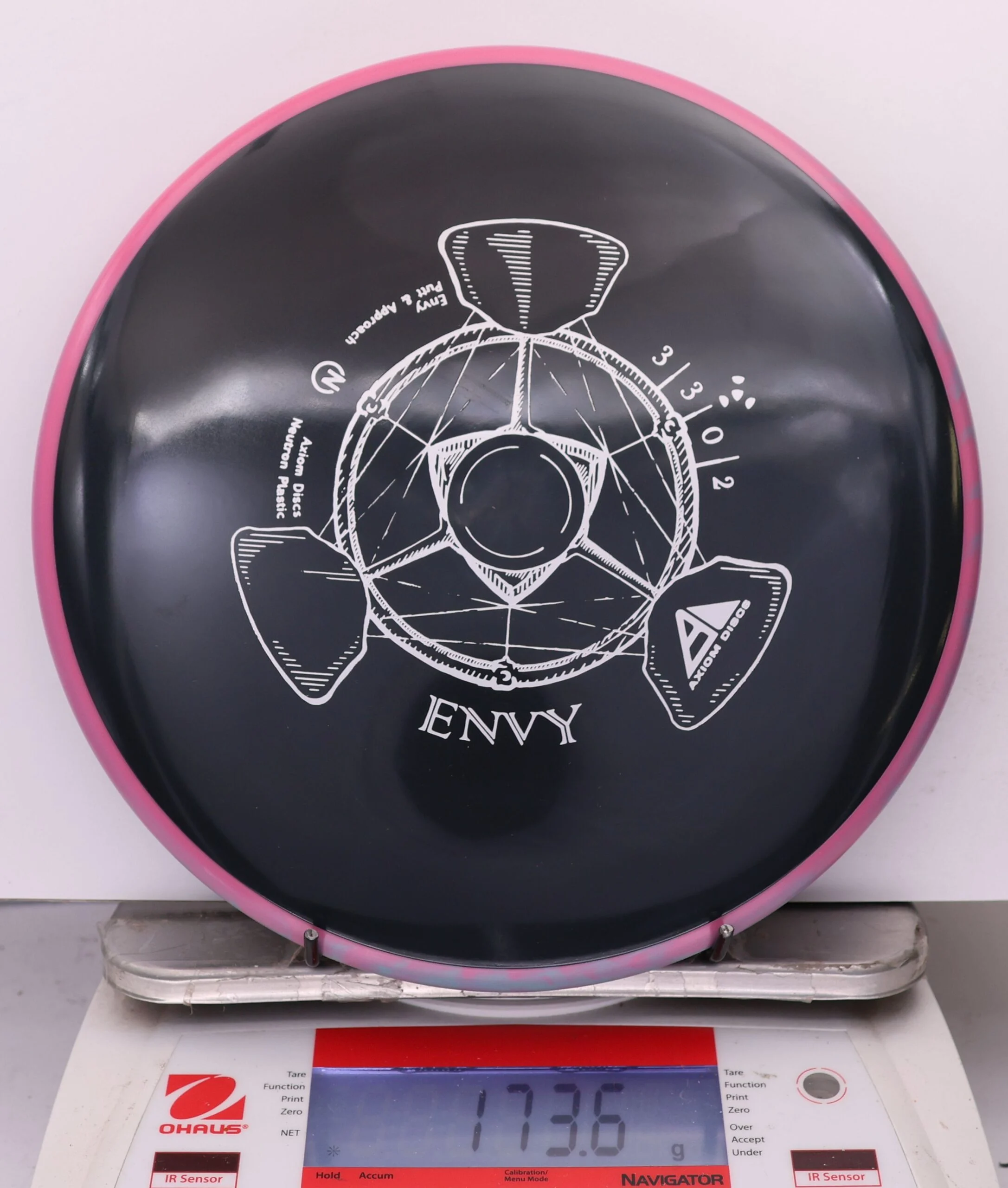 999734 Neutron Envy - #587 Pink-Black, 174