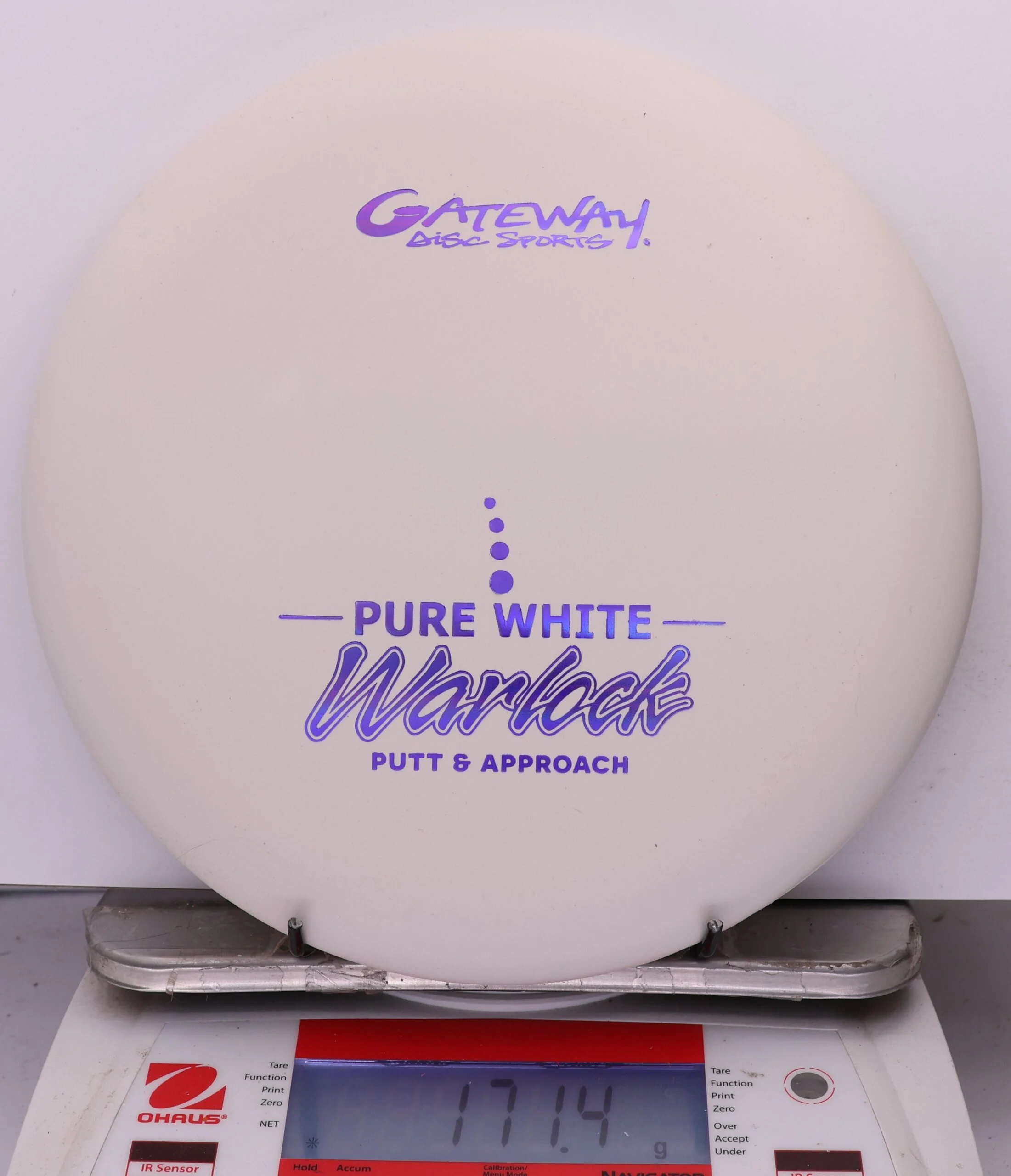 1004393 Pure White Warlock - #526 Firm White, 171
