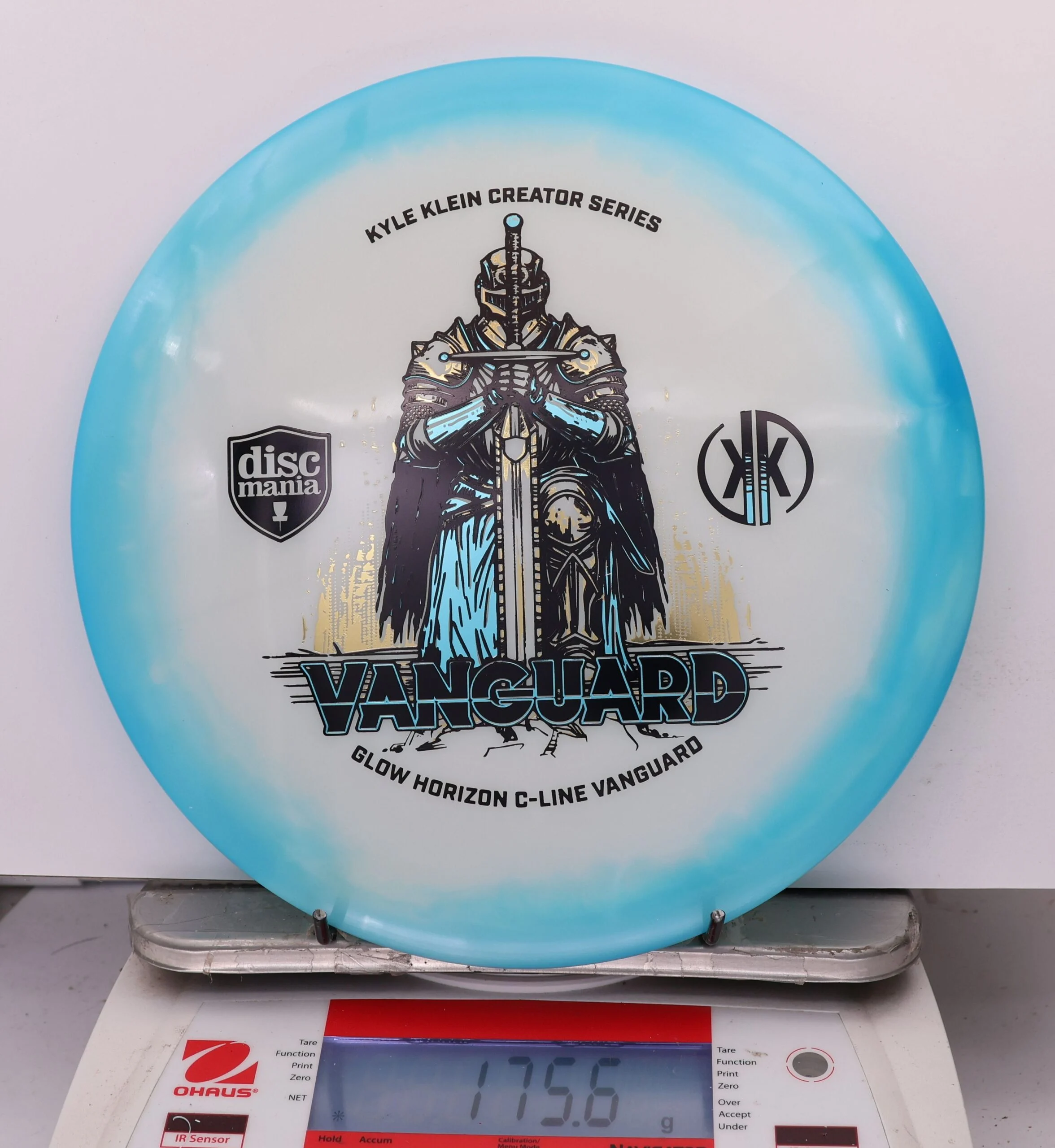 1011122 Glow Horizon C-Line Vanguard, Kyle Klein 2026 Creator Series - #239 Blue-White, 176
