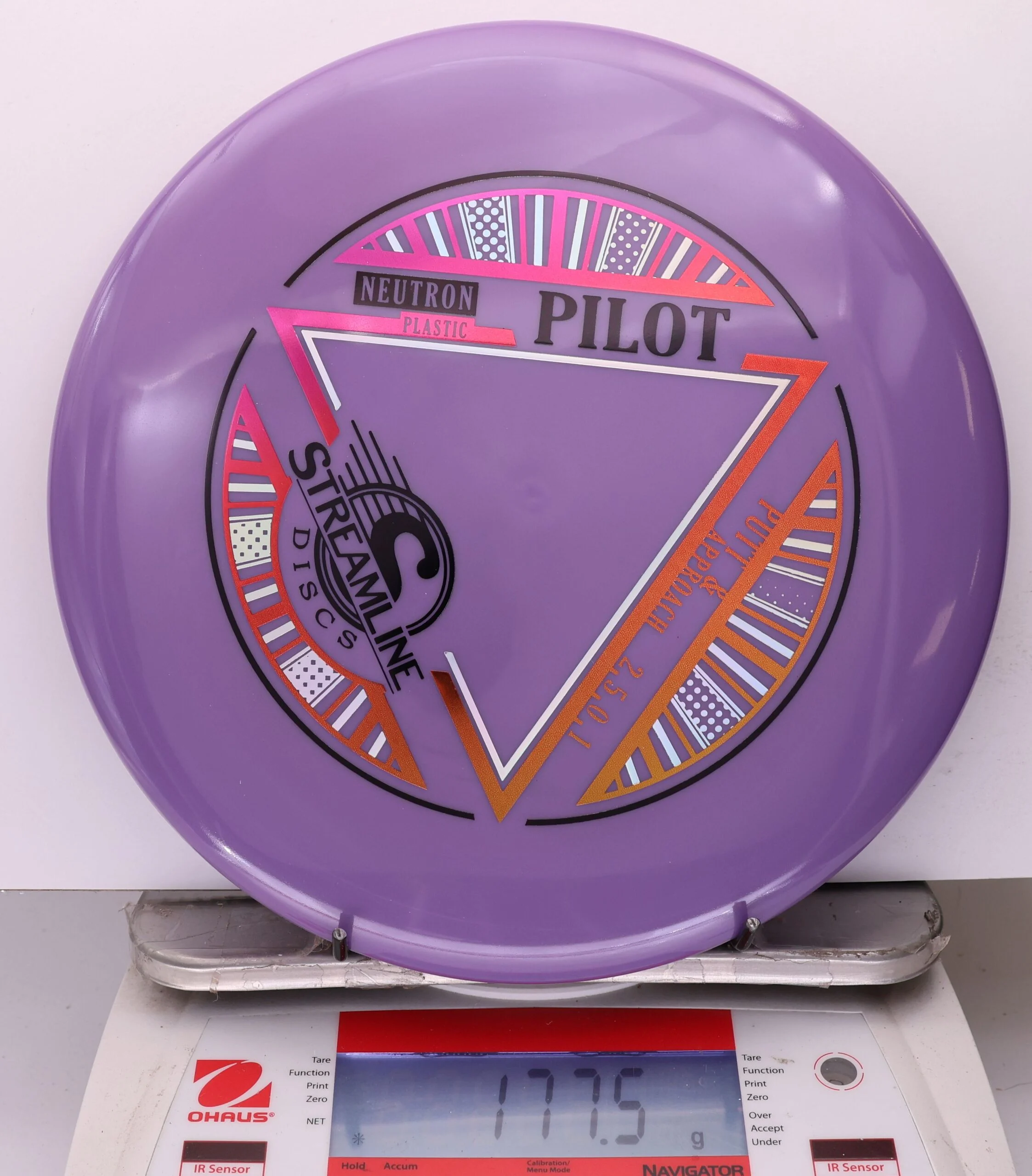 1044684 Neutron Pilot - #609 Purple, 178