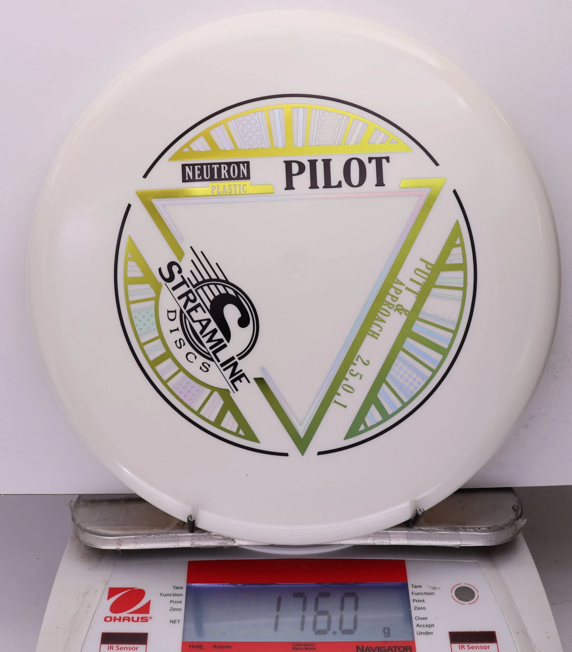 1044695 Neutron Pilot - #615 White, 176