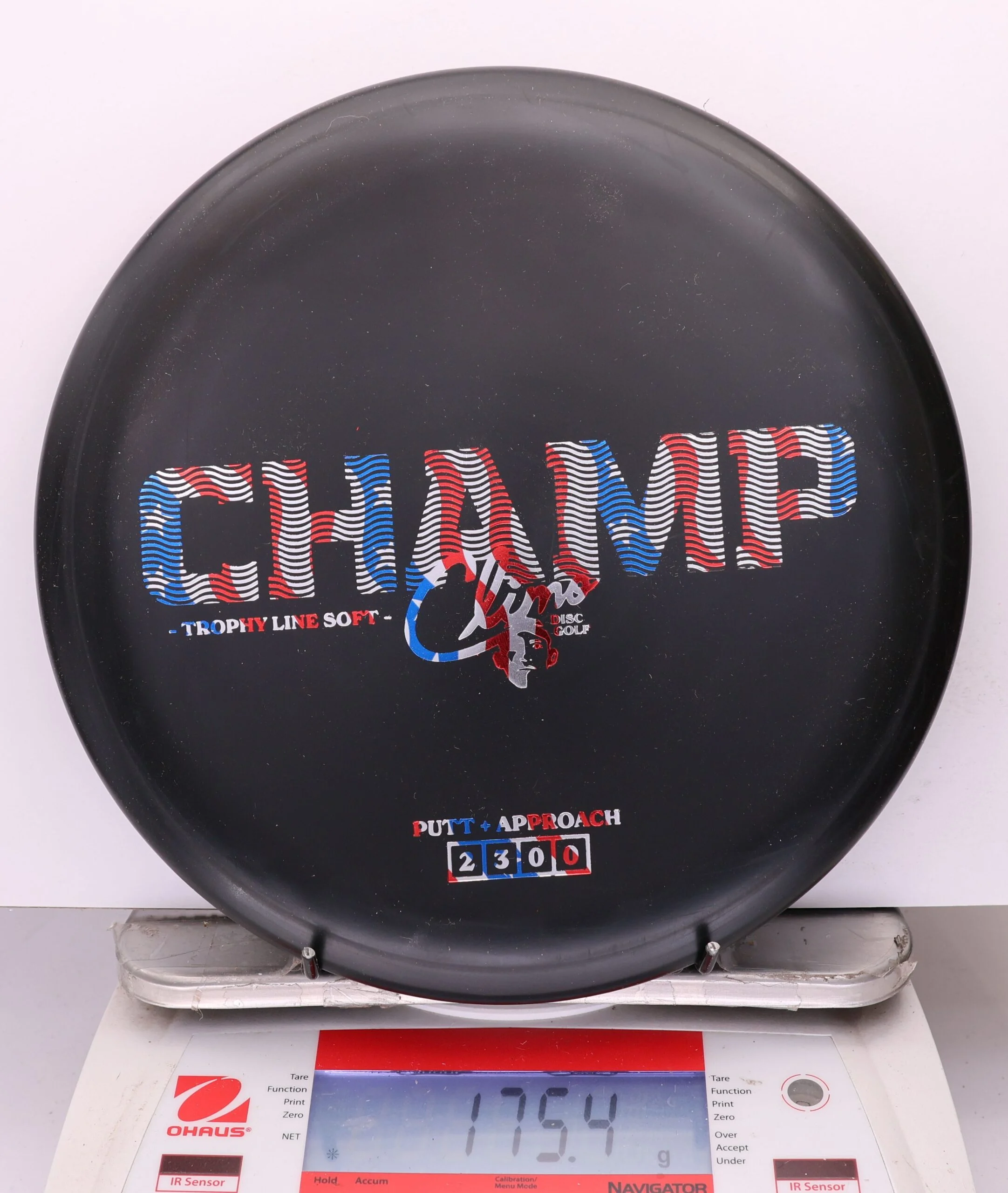 1049811 Trophy Line Soft Champ - #340 Black, 175