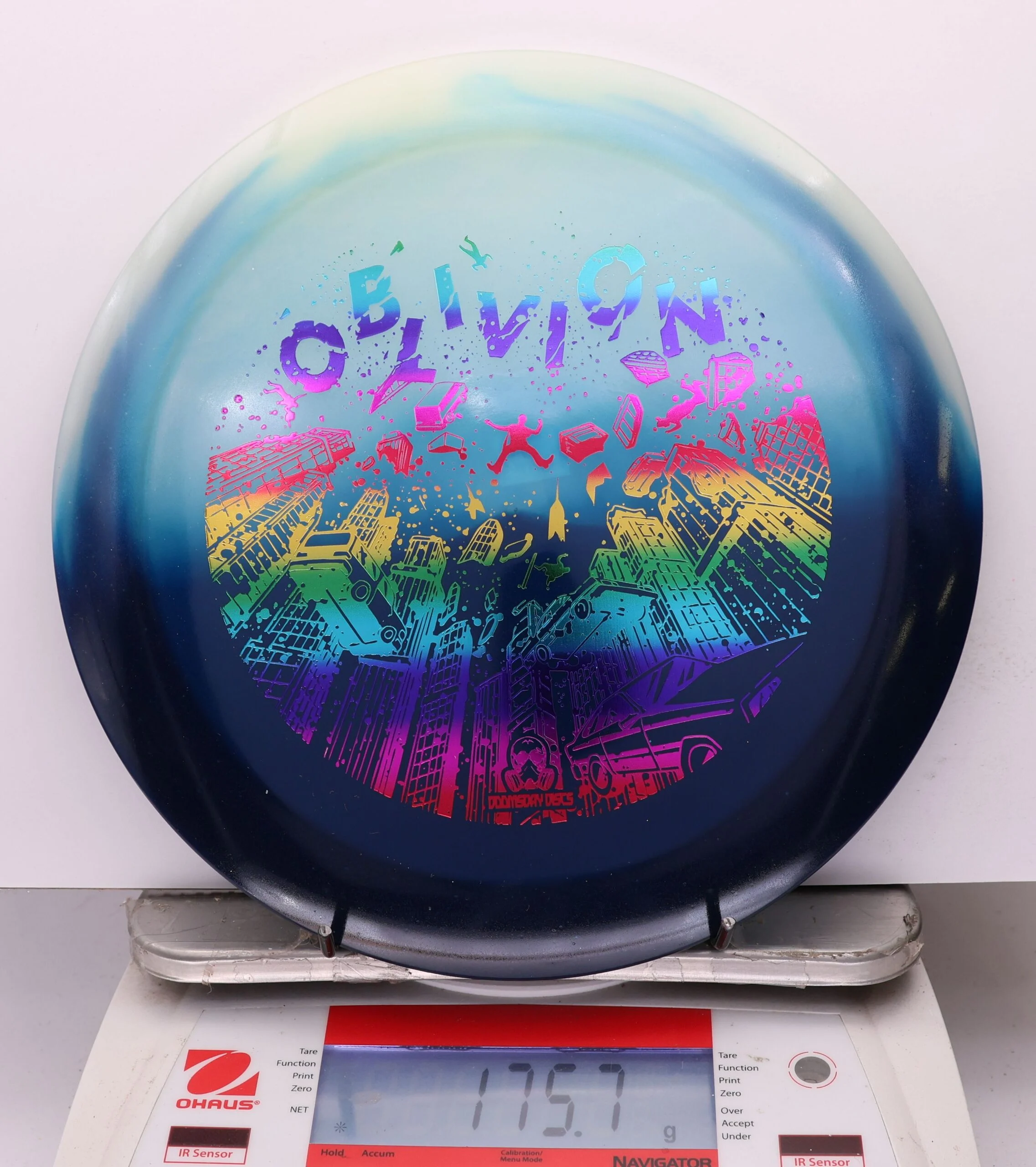 1061937 Retina Oblivion - #670 NavyWhite, 176