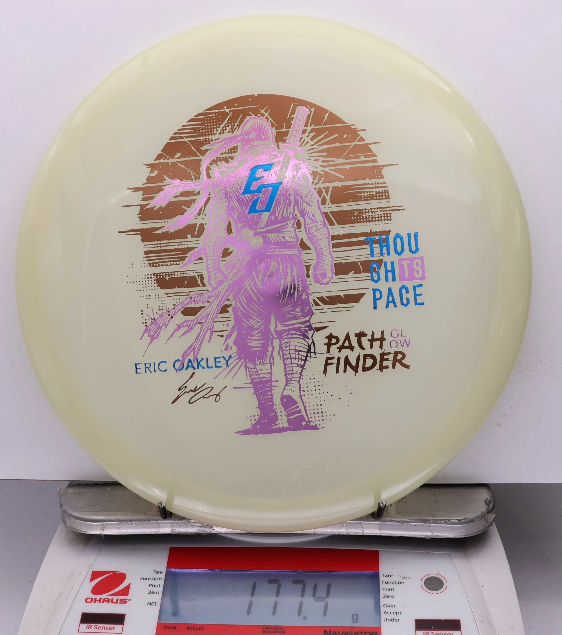 1064098 Glow Pathfinder, Eric Oakley Signature Edition - #669 Glow, 177