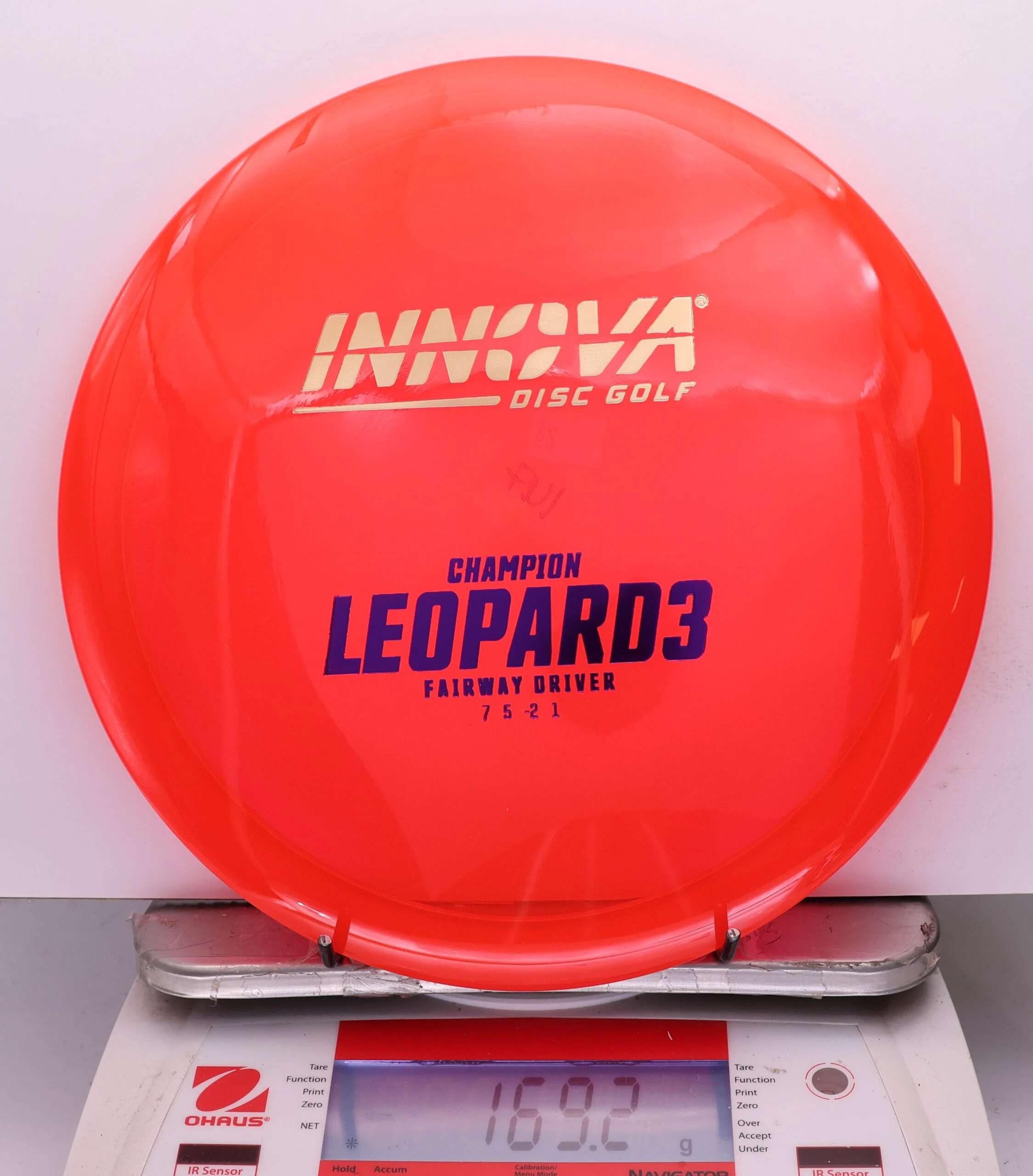 1066050 Champion Leopard3 - #23 Red, 169