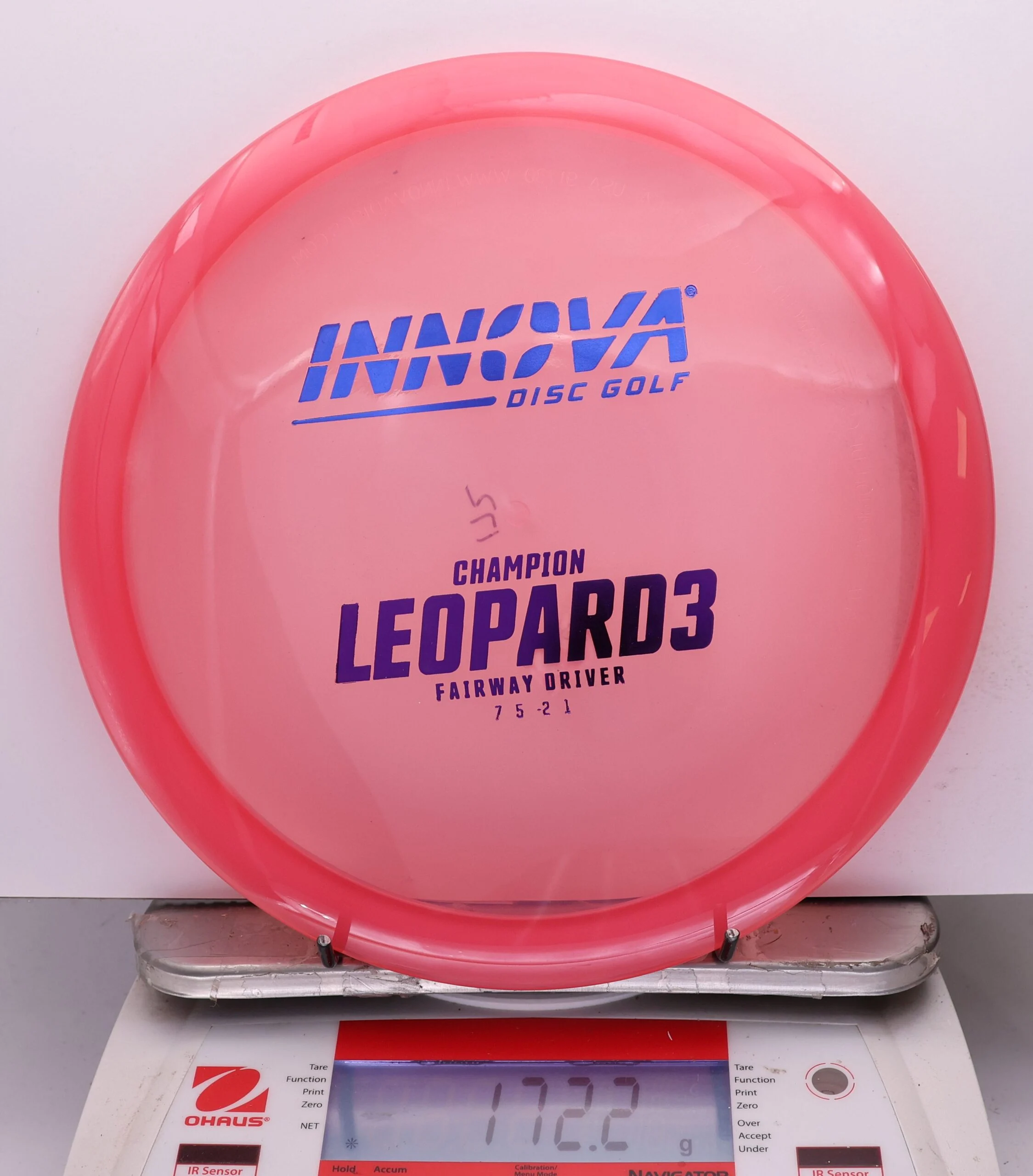 1066051 Champion Leopard3 - #24 LtRed, 172