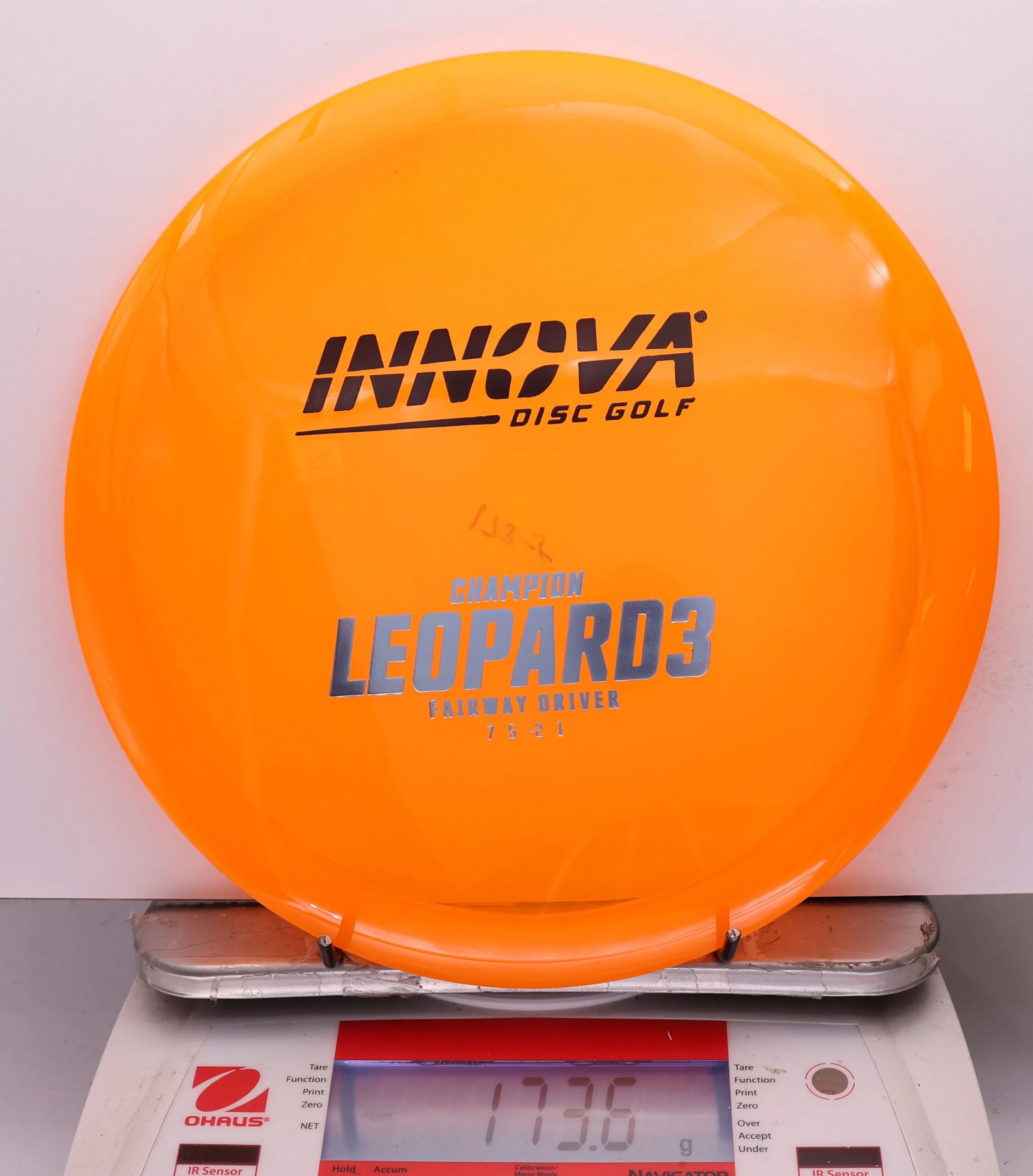 1066052 Champion Leopard3 - #25 Orange, 174