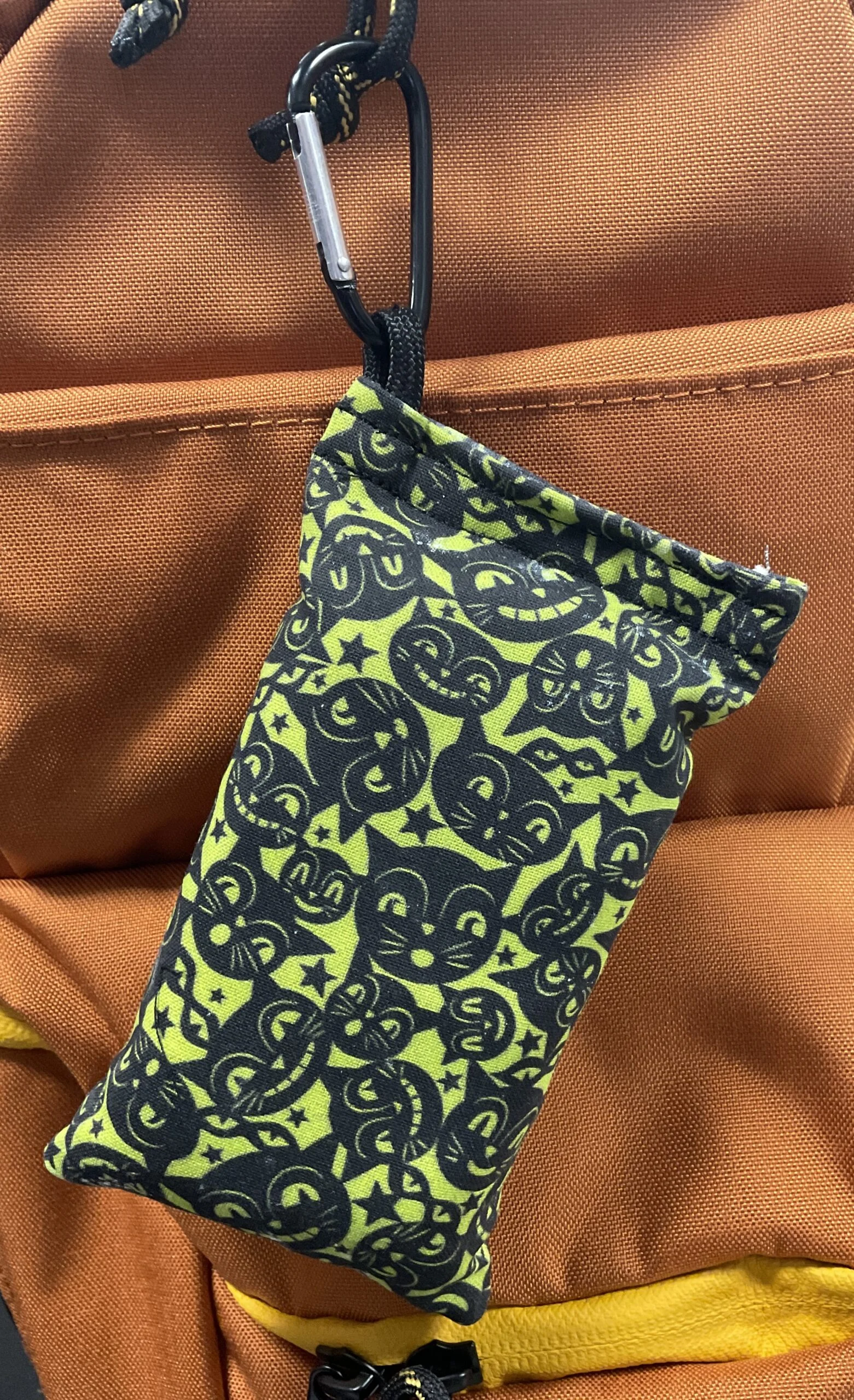 1068869 Chalky Bags with Carabiner - Kitty-Black, Chalky Bags