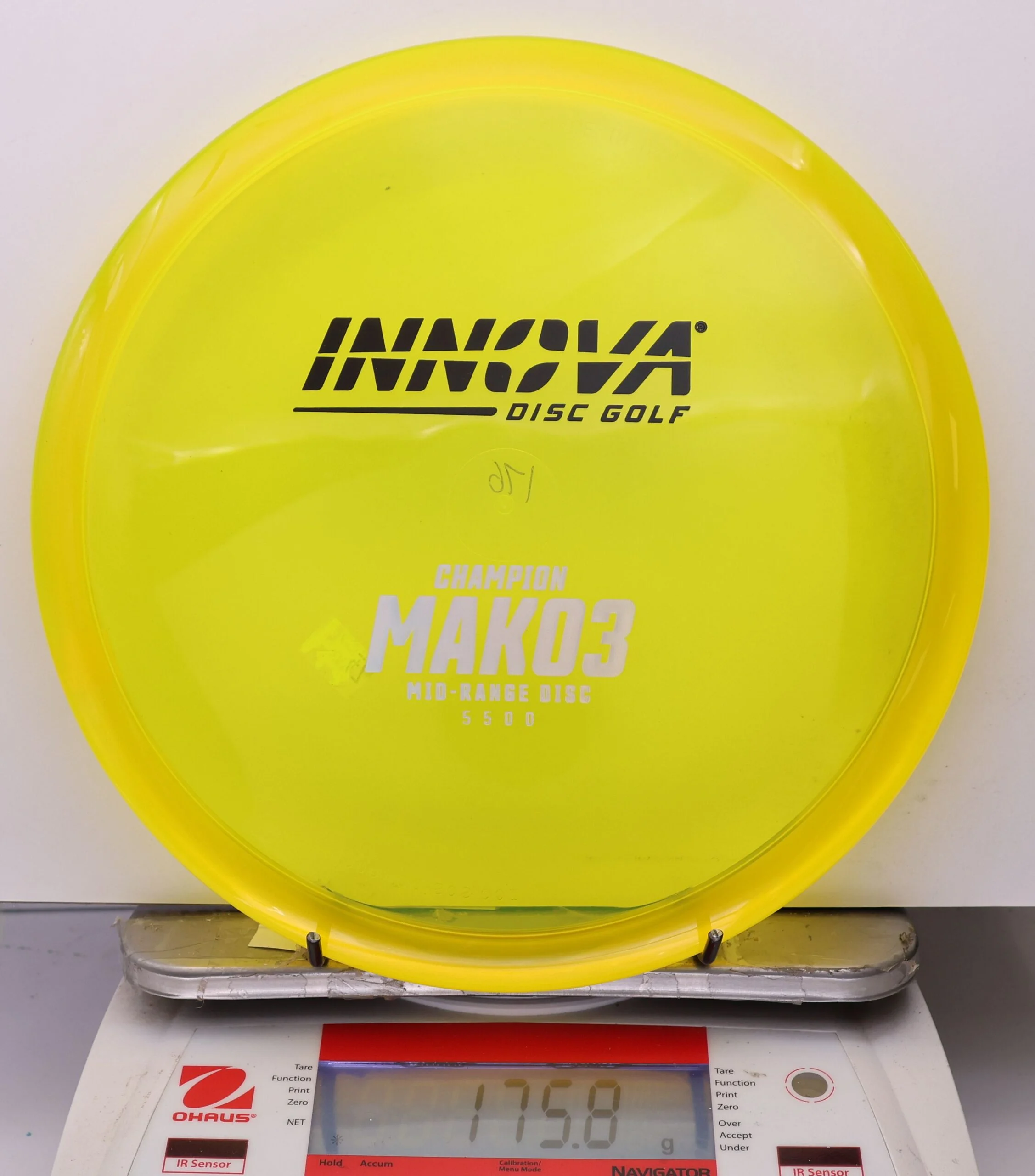 1077320 Champion Mako3 - #47 Yellow, 176