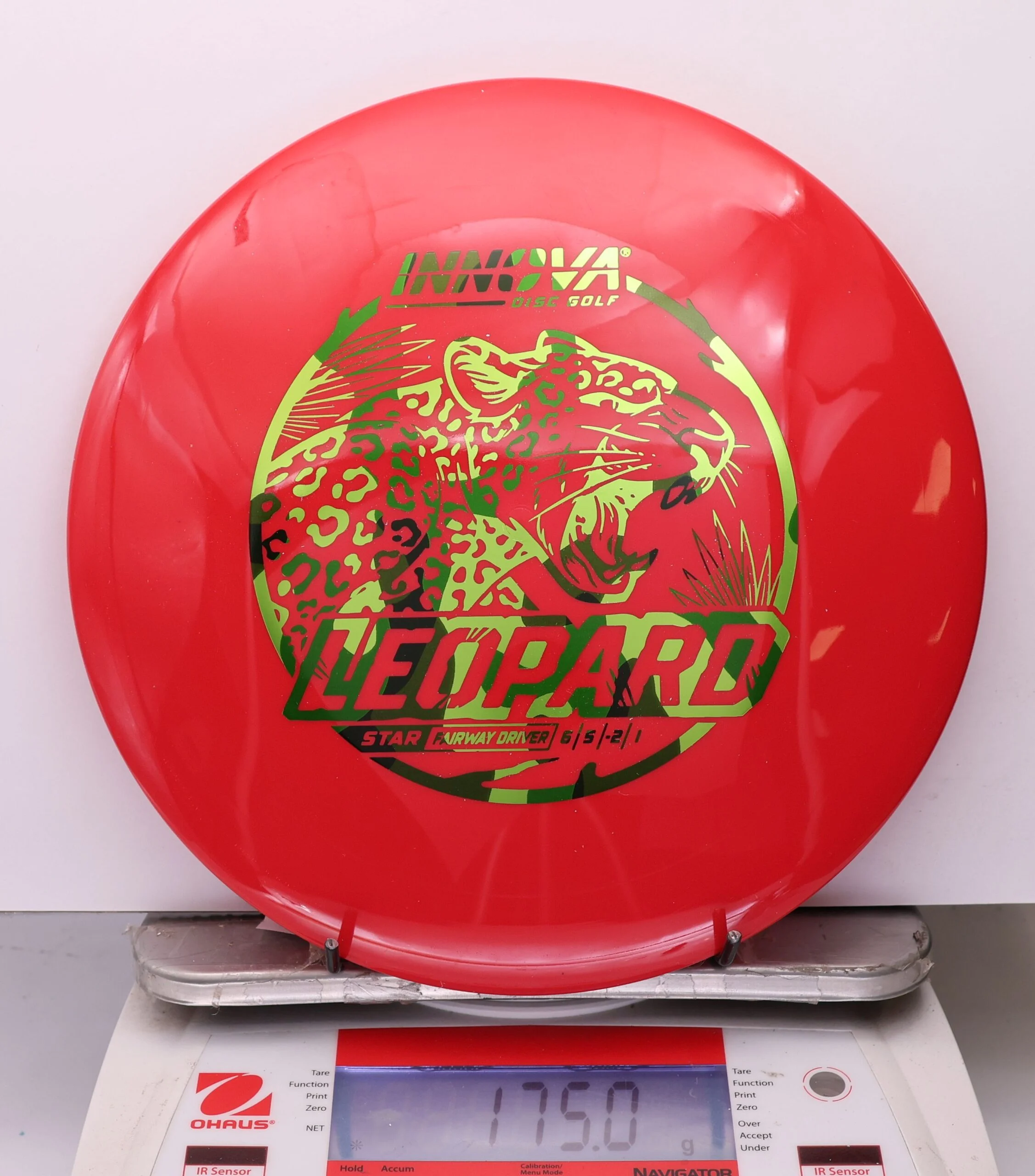 1077863 Star Leopard - #52 Red, 175
