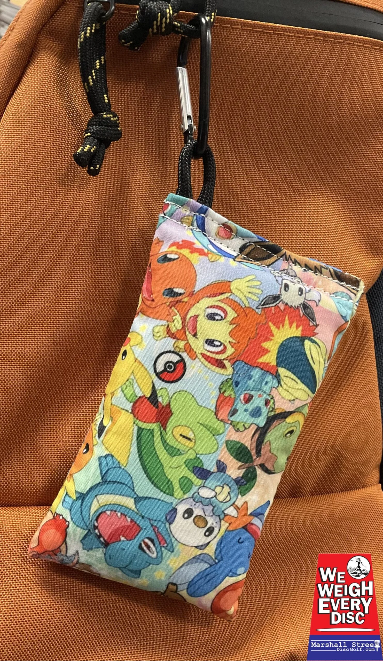1094177 Chalky Bags with Carabiner - Poke Power, Chalky