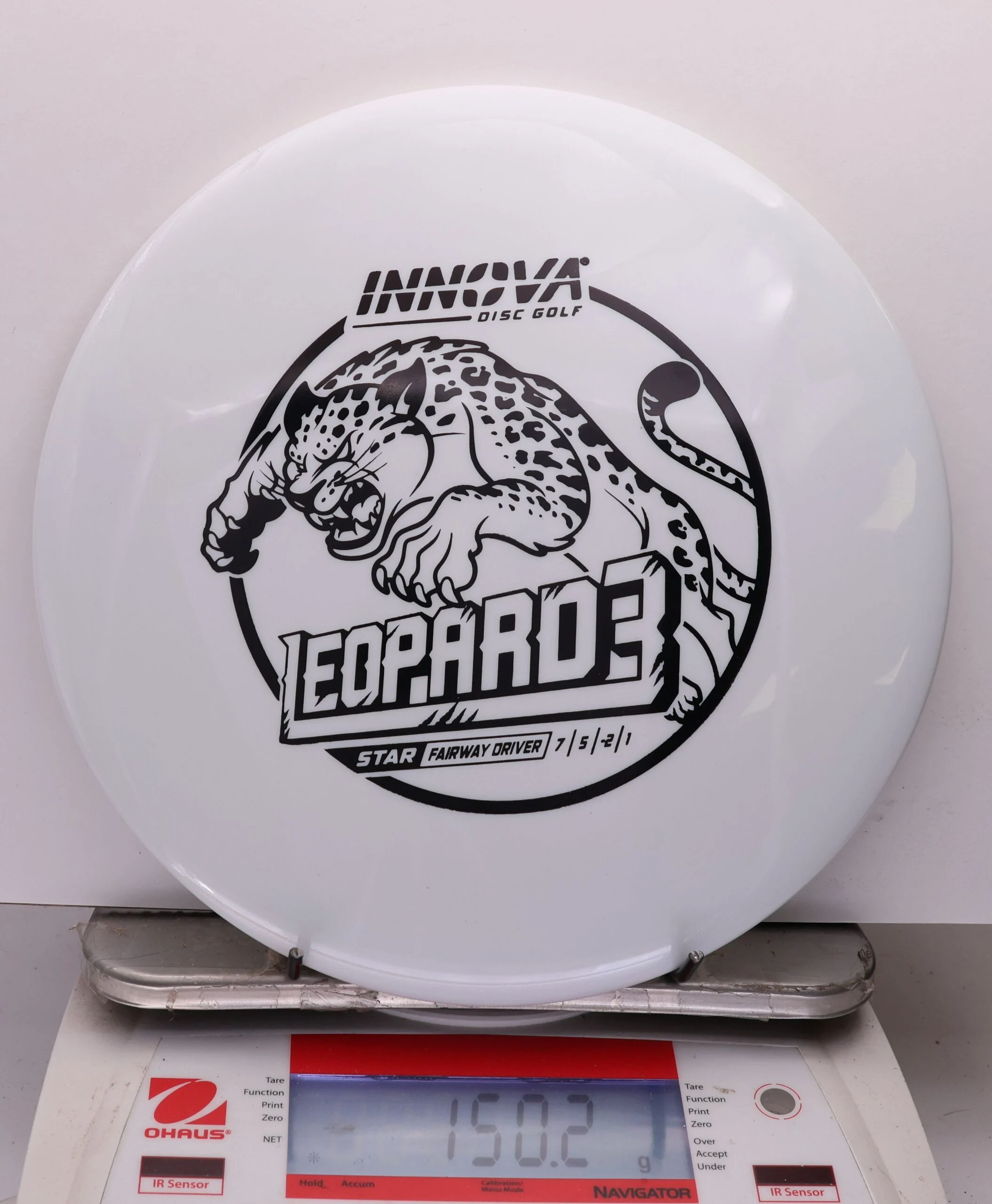1109141 Star Leopard3 - #211 Whie, 150