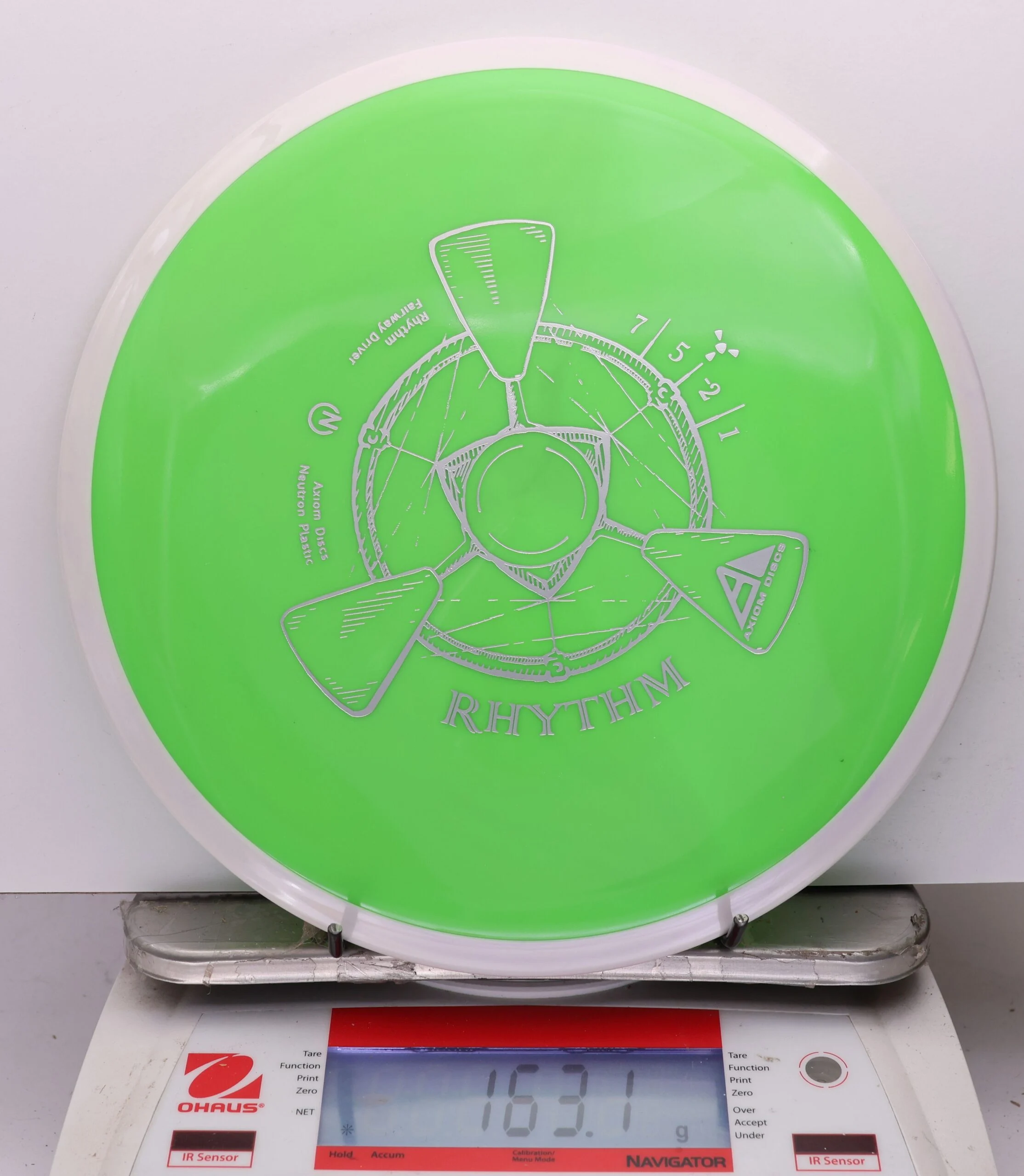 1117738 Neutron Rhythm - #699 White-Green, 163