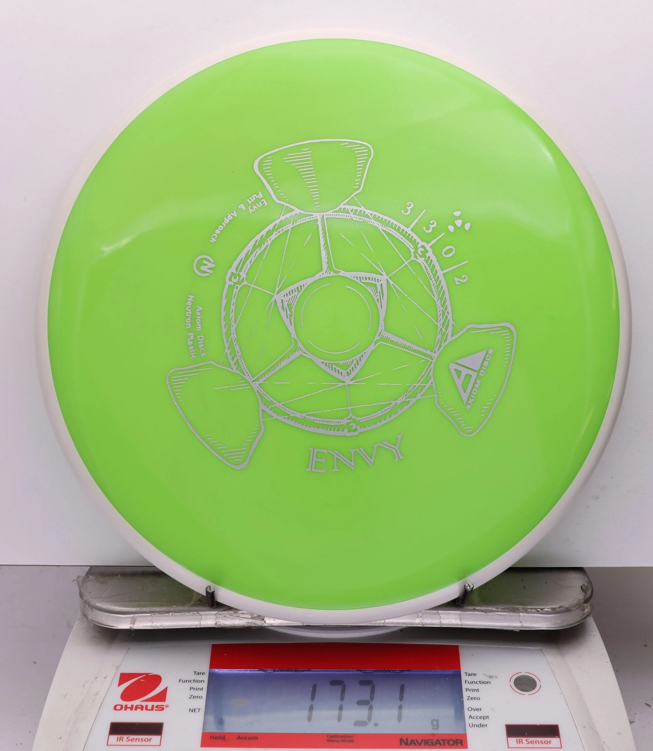 1117837 Neutron Envy - #698 White-Green, 173