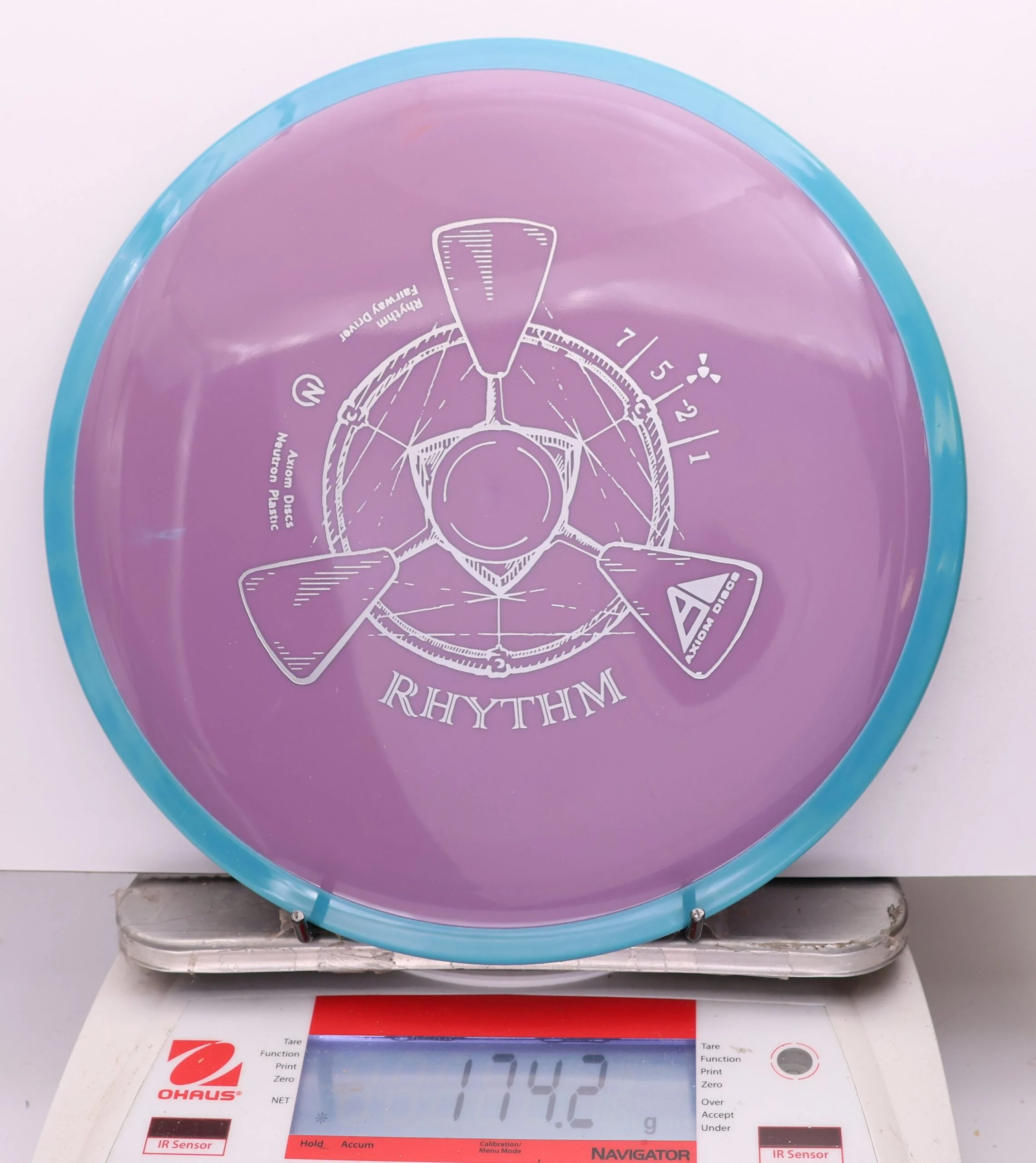 1131896 Neutron Rhythm - #751 Blue-Purple, 174