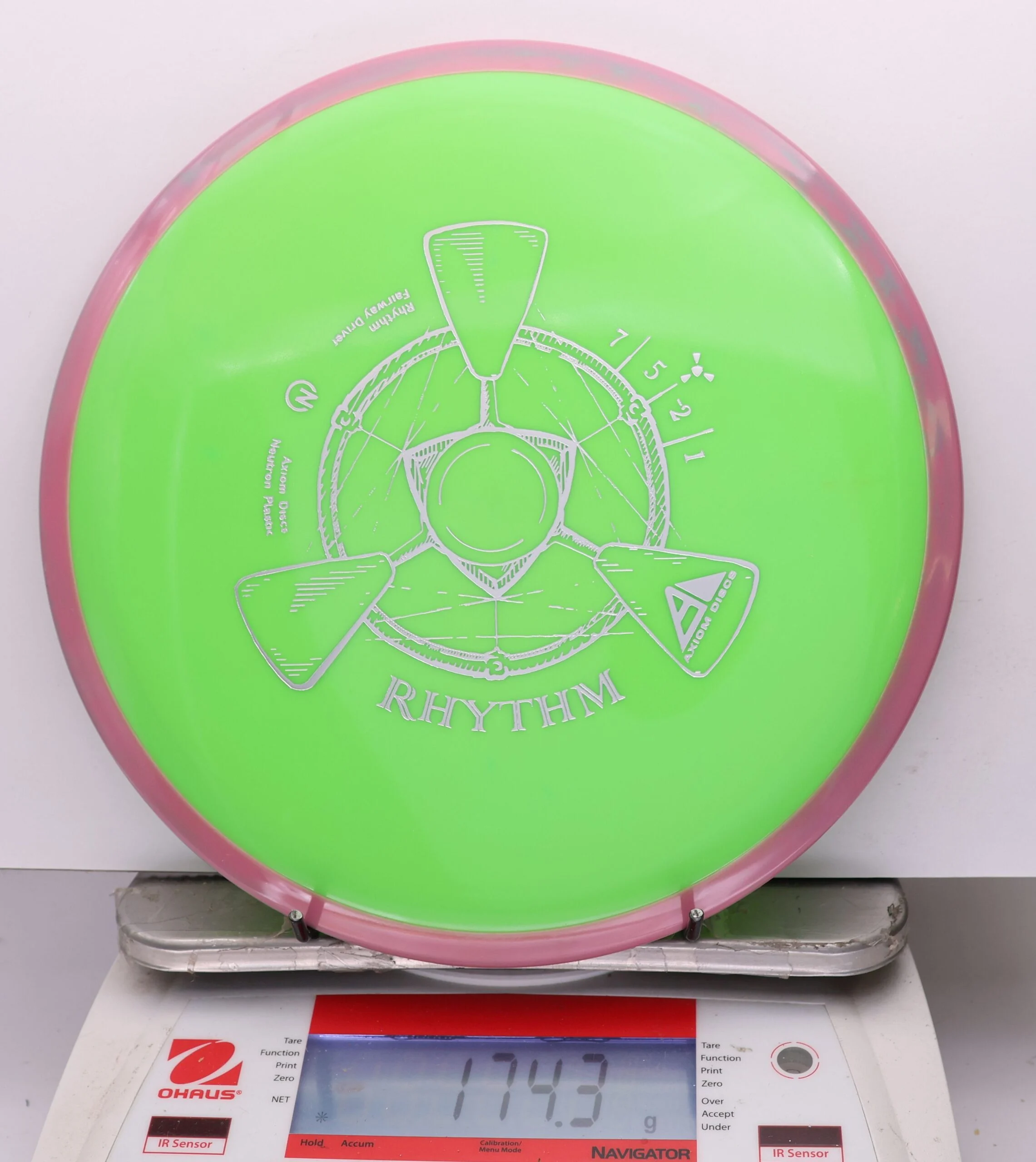 1131918 Neutron Rhythm - #758 Mauve-NGreen, 174