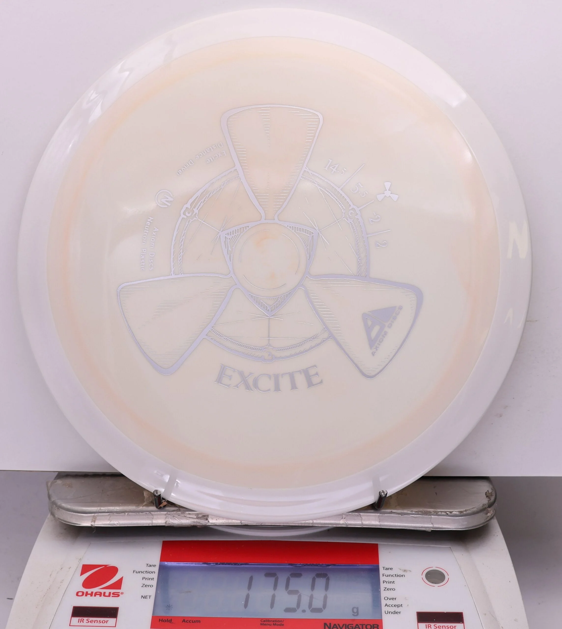 1165158 Neutron Excite - #802 White-BarelyOrange, 175