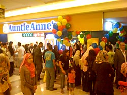 Auntie-Anne-B