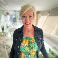 Mia Voss Email & Phone Number